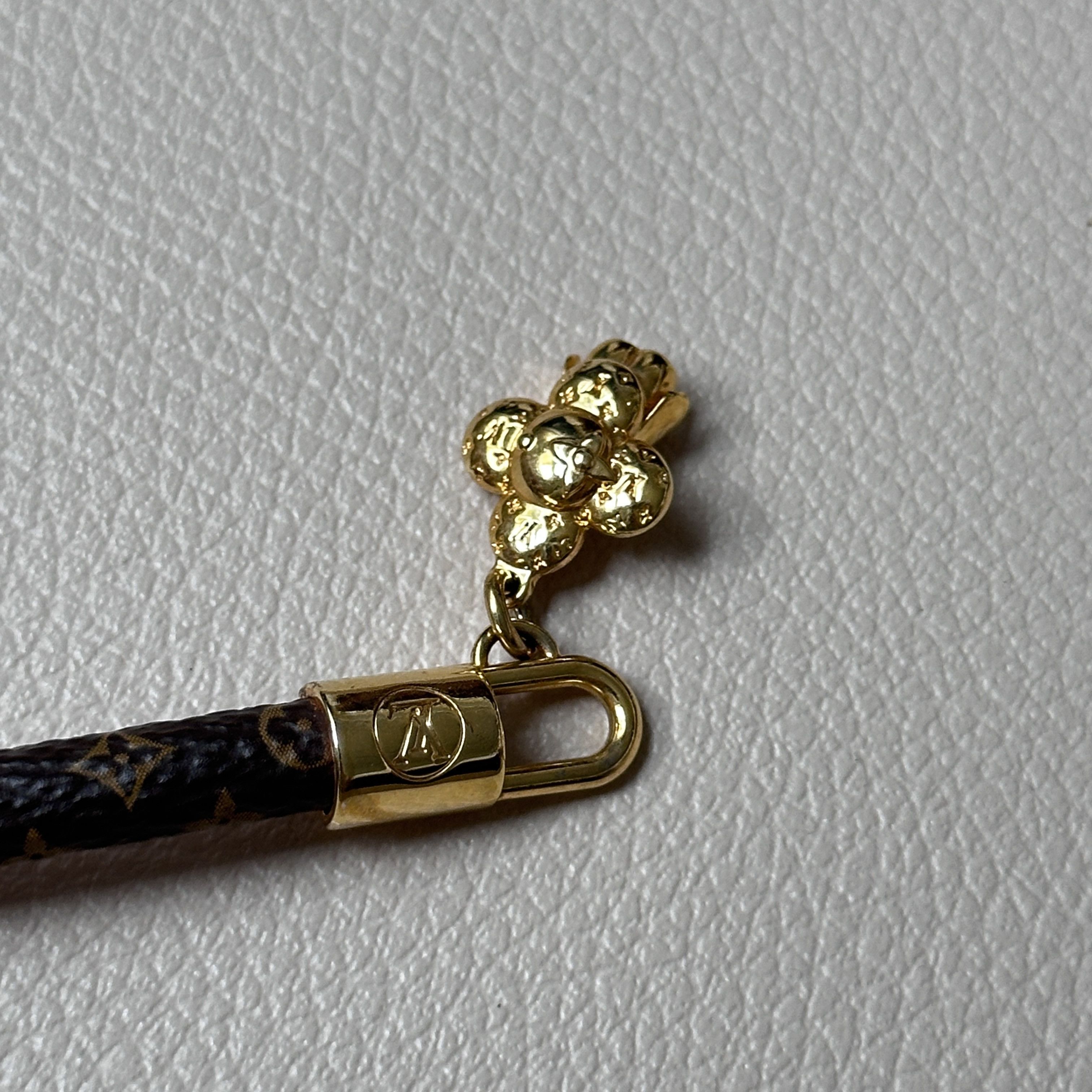 Louis Vuitton Louis Vuitton Vivienne Bracelet Monogram Size ONE SIZE - 9 Thumbnail