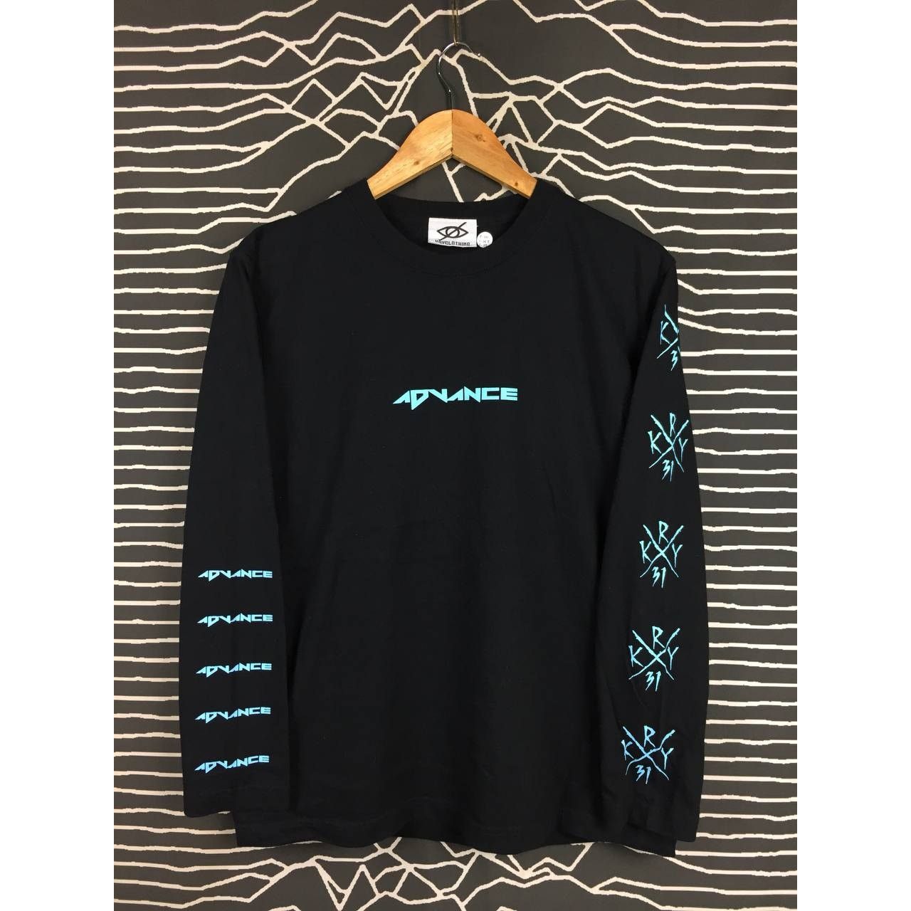 Japanese Brand Kryclothing Japanese Brand Kiss Rich Yack Long Sleeve Tee Size US M / EU 48-50 / 2 - 5 Thumbnail