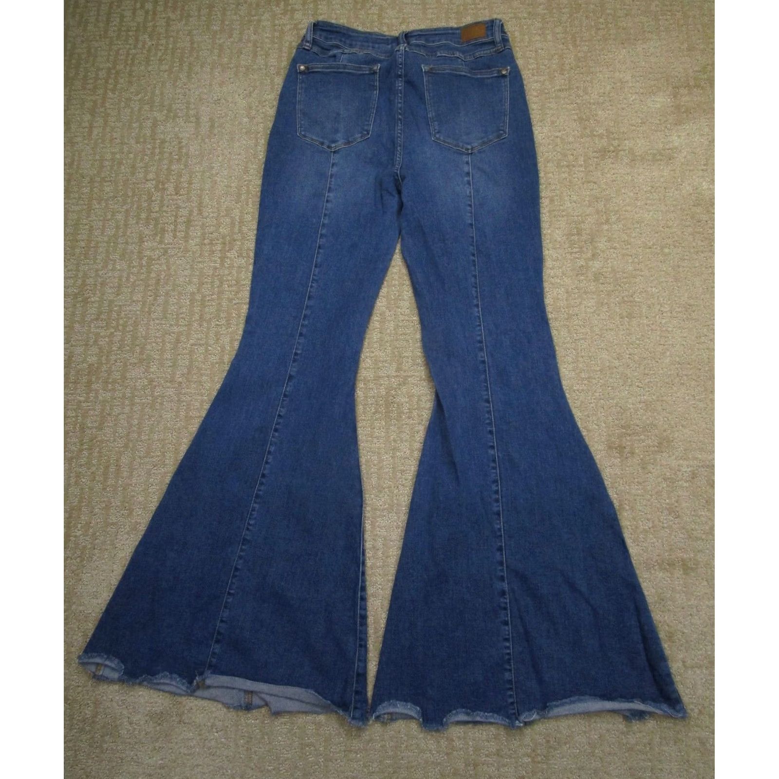Vintage Judy Blue Jeans Women 30 High Rise Flared Bell Bottoms Light Wash Denim Stretch Pants Blue 5-Pocket Regular Fit Womens Size 30" / US 8 / IT 44 - 3 Thumbnail
