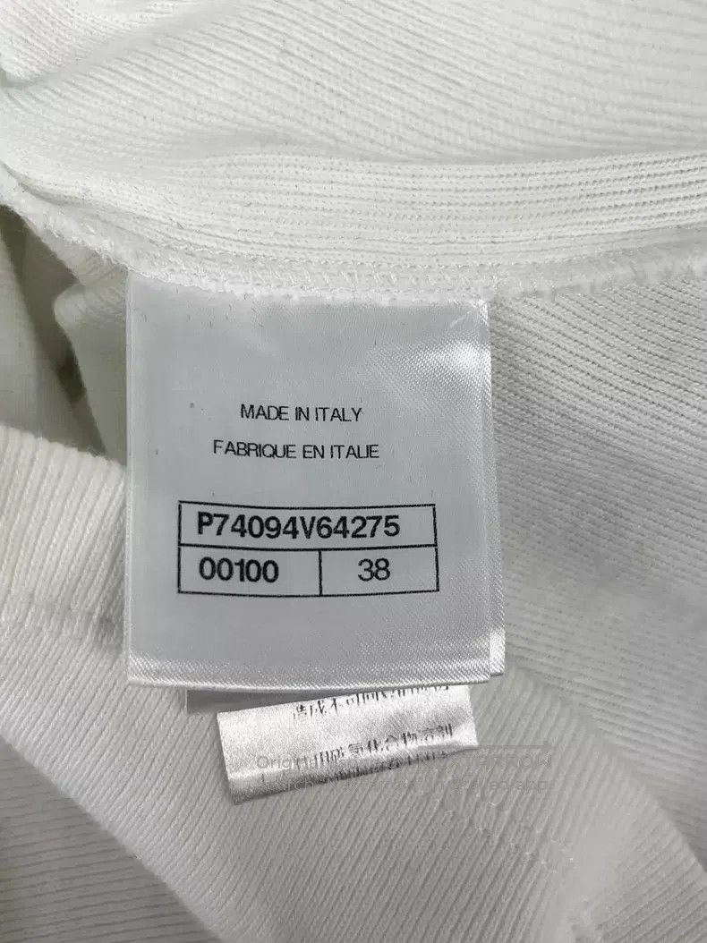 Chanel Chanel White short-sleeved T-shirt with studded bead embro Size XS / US 0-2 / IT 36-38 - 5 Thumbnail