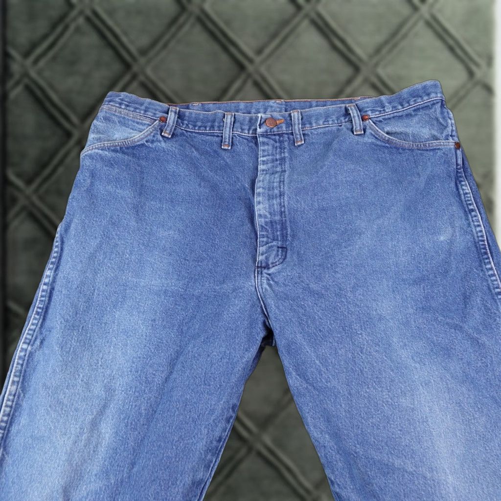 Wrangler Wrangler Jeans Mens 44x32 Blue Cowboy Cut Straight Western Denim 5-Pocket Zip Button Logo Wrangler Cowboy Cut Mens Jeans Size US 40 / EU 56 - 1 Thumbnail
