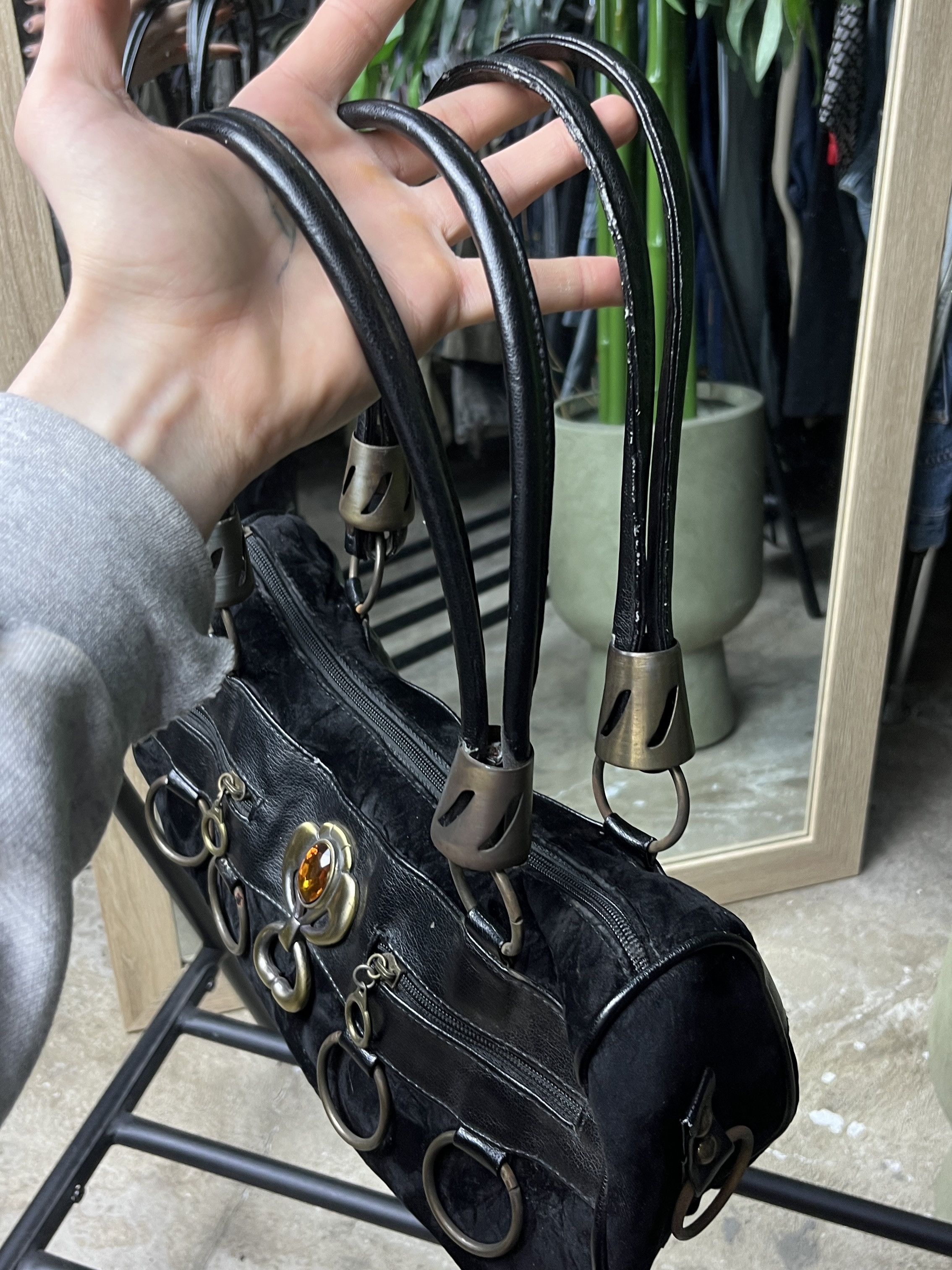 Vintage 2000s BLACK O-RING PUNK BAGUETTE HANDBAG - № 6200 Size ONE SIZE - 5 Thumbnail