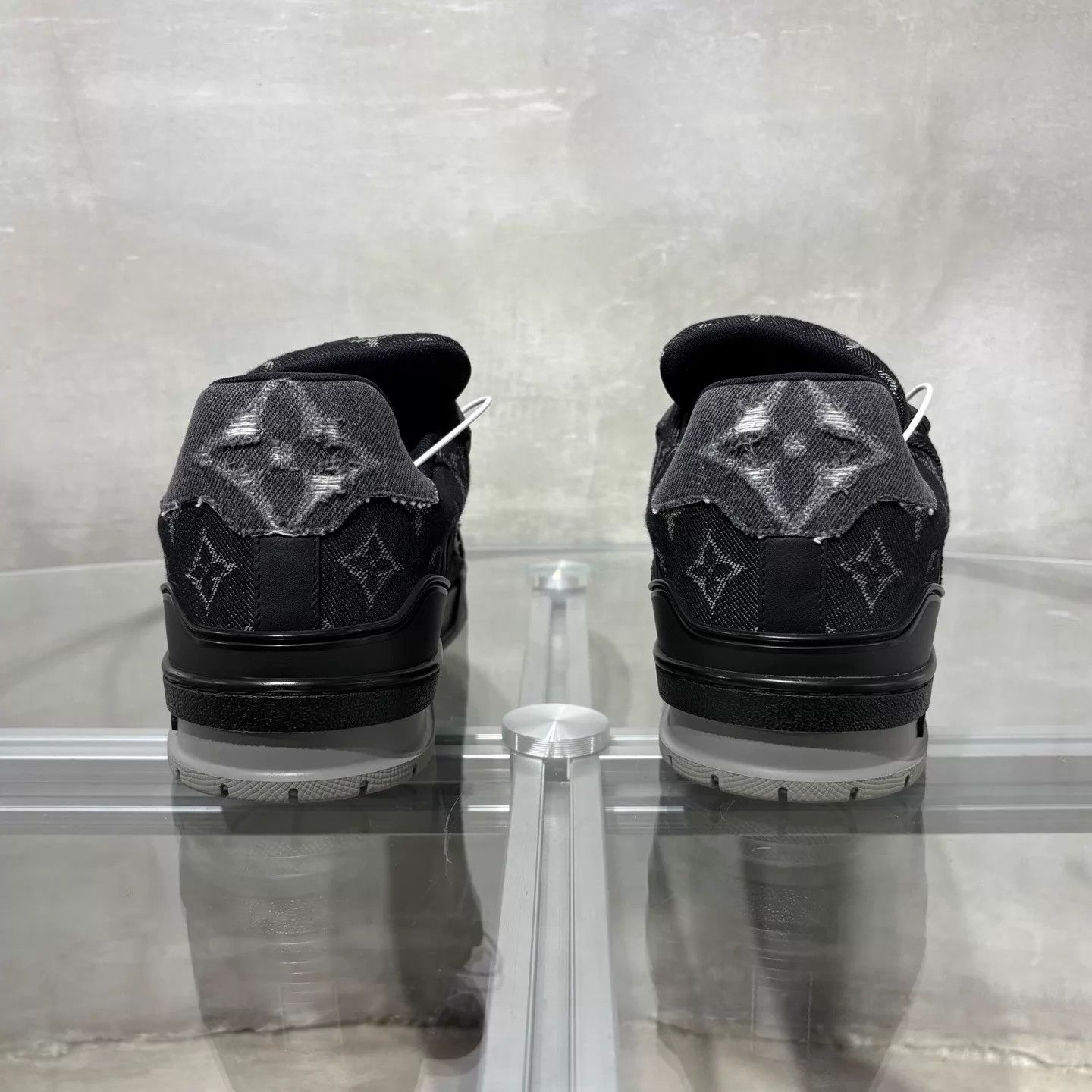 Louis Vuitton LV Trainer Distressed Denim Black UK9.5/43.5 Size US 10.5 / EU 43-44 - 6 Thumbnail