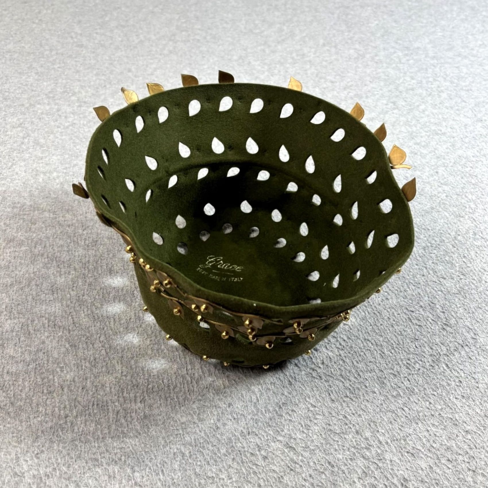 FELT Grace Parisienne Hat Women One Size Green Felt Gold Leaf Studded Italy Retro Size ONE SIZE - 5 Thumbnail