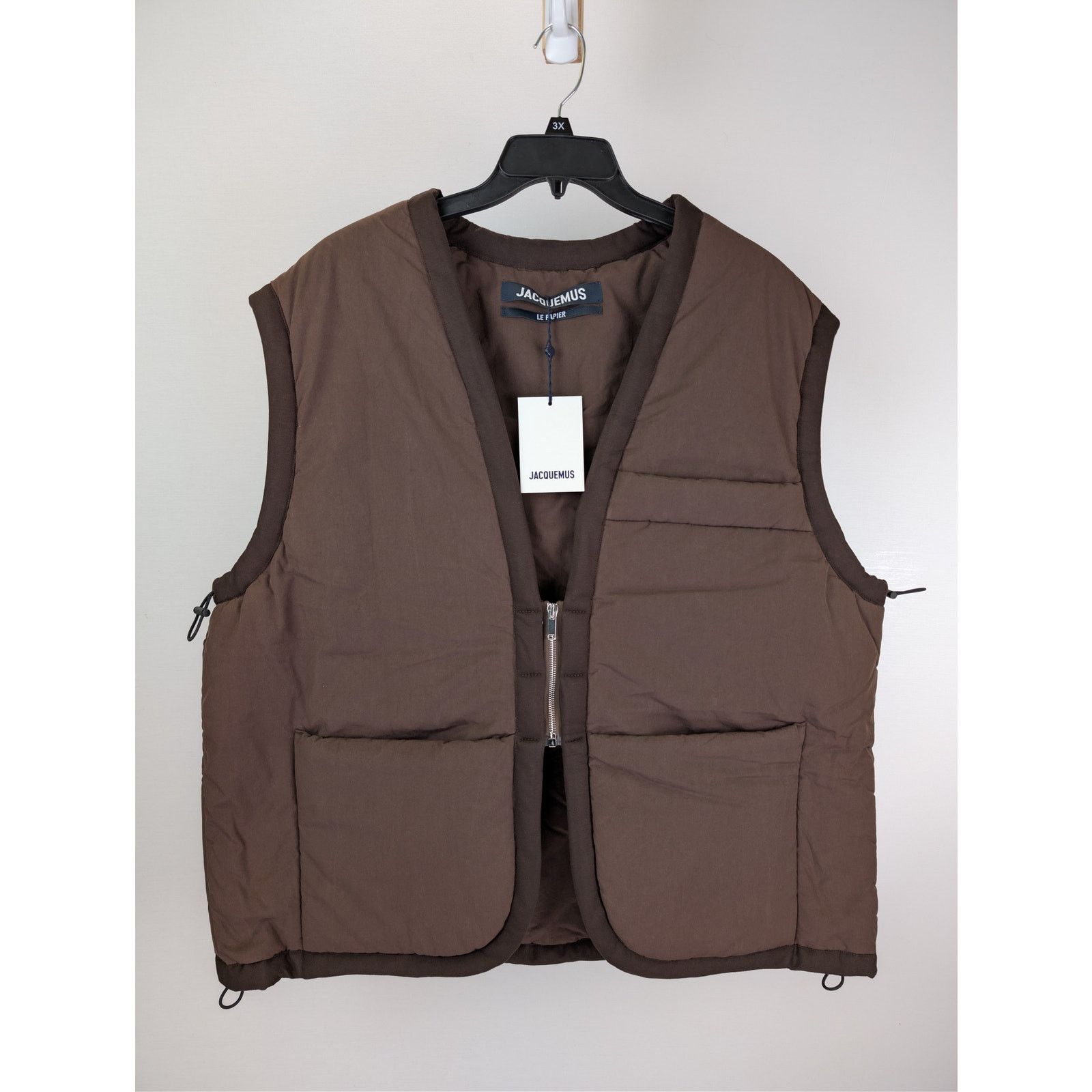 Jacquemus o1rshd1 'Le Gilet Carozzu' padded vest in dark brown Size US L / EU 52-54 / 3 - 2 Thumbnail
