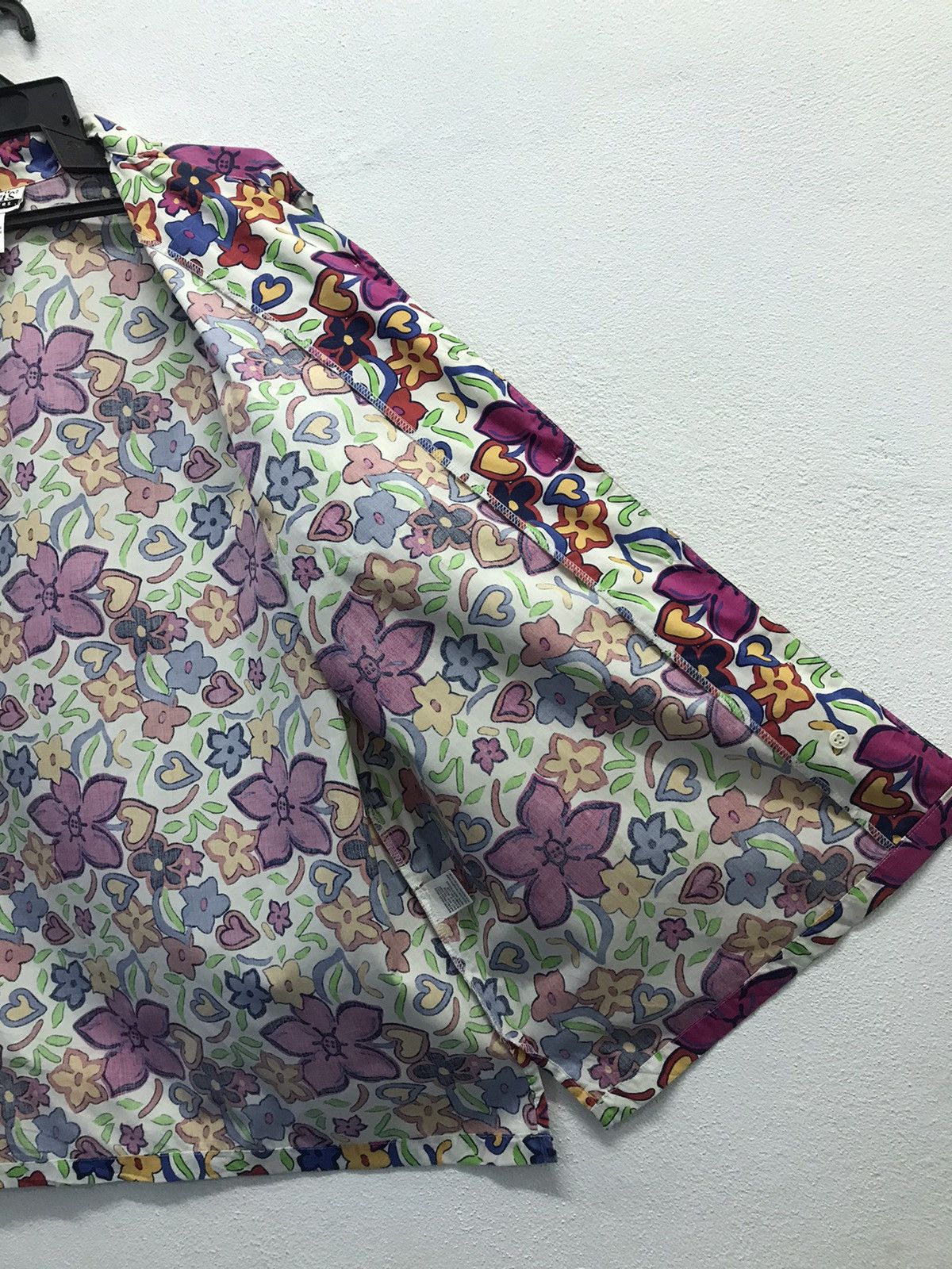 Levi's × Vintage Vintage Levi’s Hawaii Floral Travelers Short Sleeve Button Size US M / EU 48-50 / 2 - 8 Thumbnail
