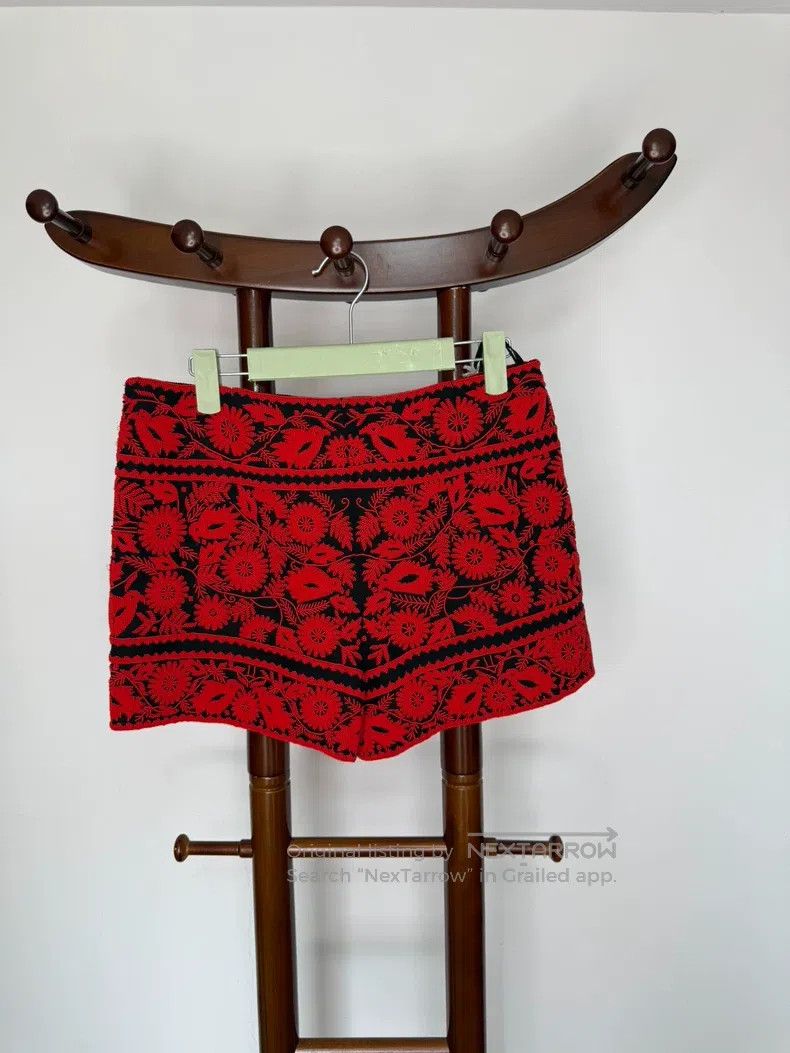 Valentino Valentino Haute couture shorts Size 26" / US 2 / IT 38 - 5 Thumbnail