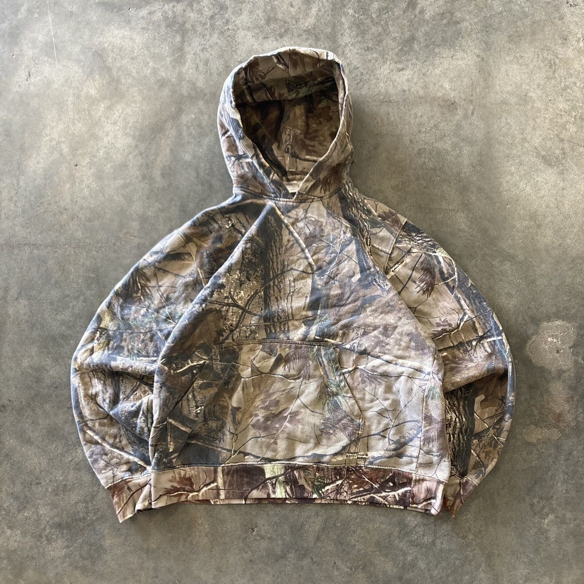 Vintage Crazy Essential Camo Realtree Perfect Fitting Boxy Hoodie