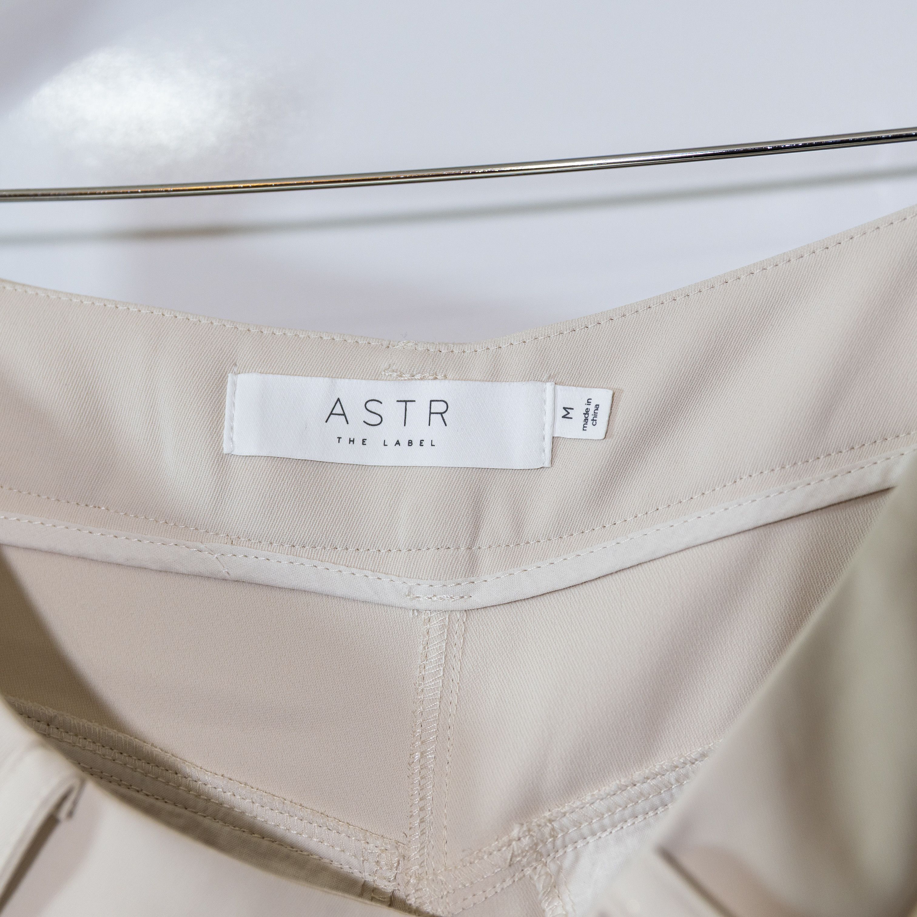 ASTR The Label NEW ASTR The Label Denison Pleated Cargo Size 28" / US 6 / IT 42 - 2 Thumbnail