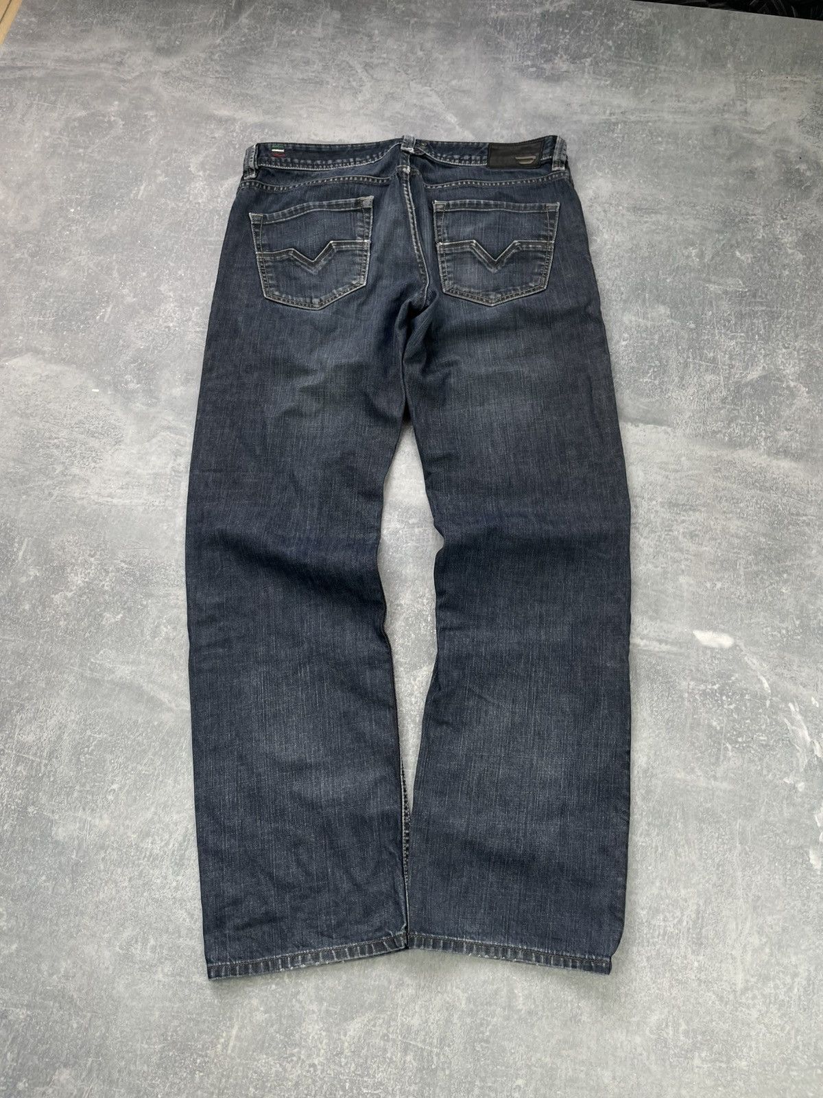 Diesel Crazy baggy Diesel larkee washed denim jeans Size US 34 / EU 50 - 2 Thumbnail
