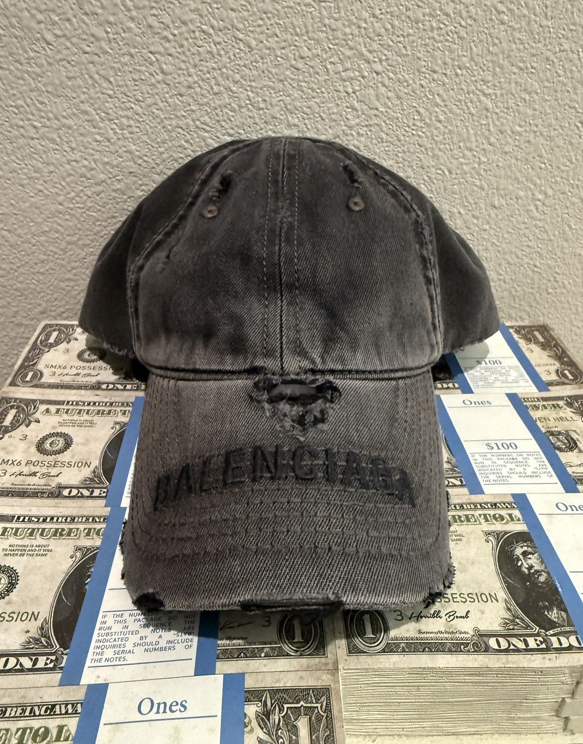 Size L destroyed cap