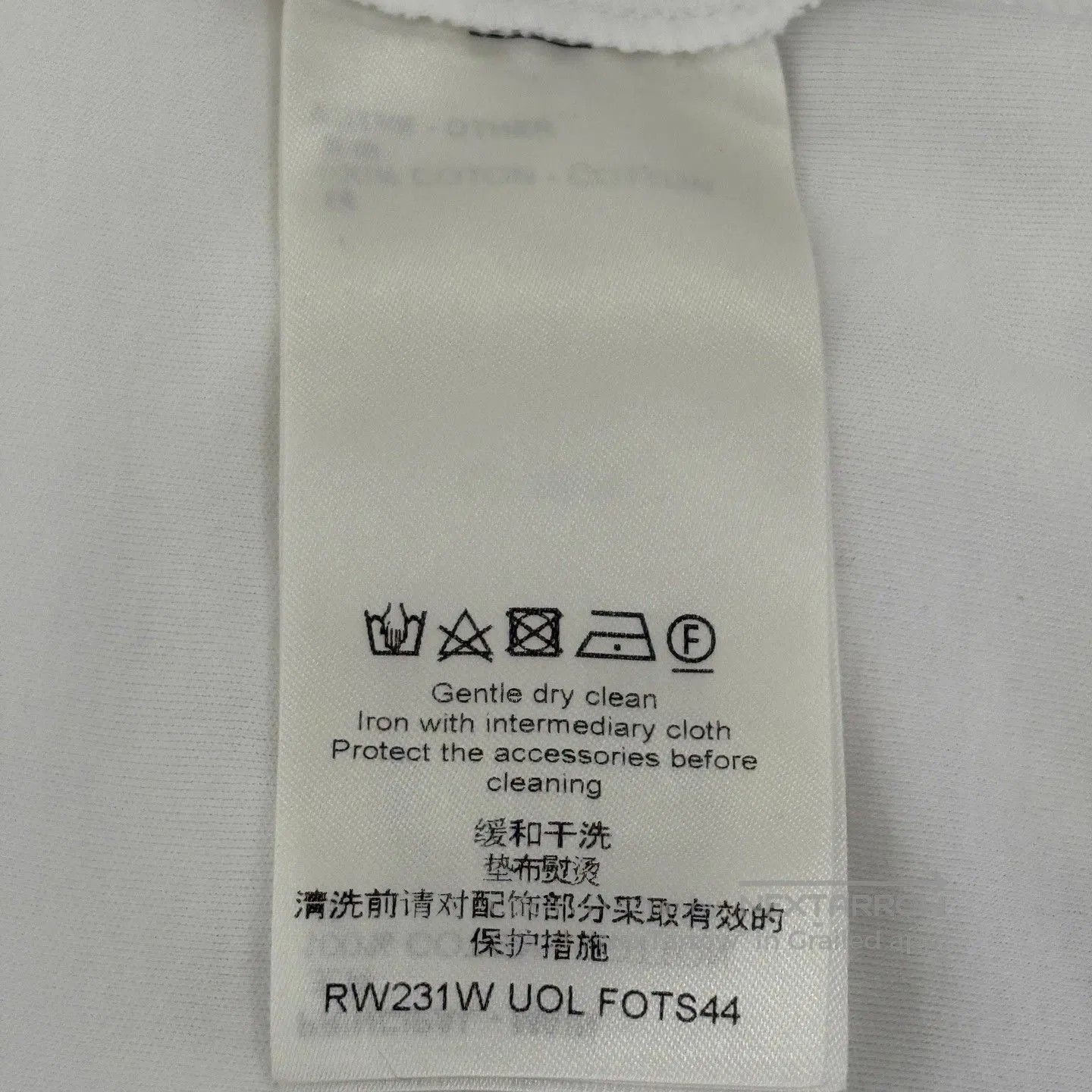 Louis Vuitton Louis Vuitton White Chain Logo T. Size S / US 4 / IT 40 - 4 Thumbnail