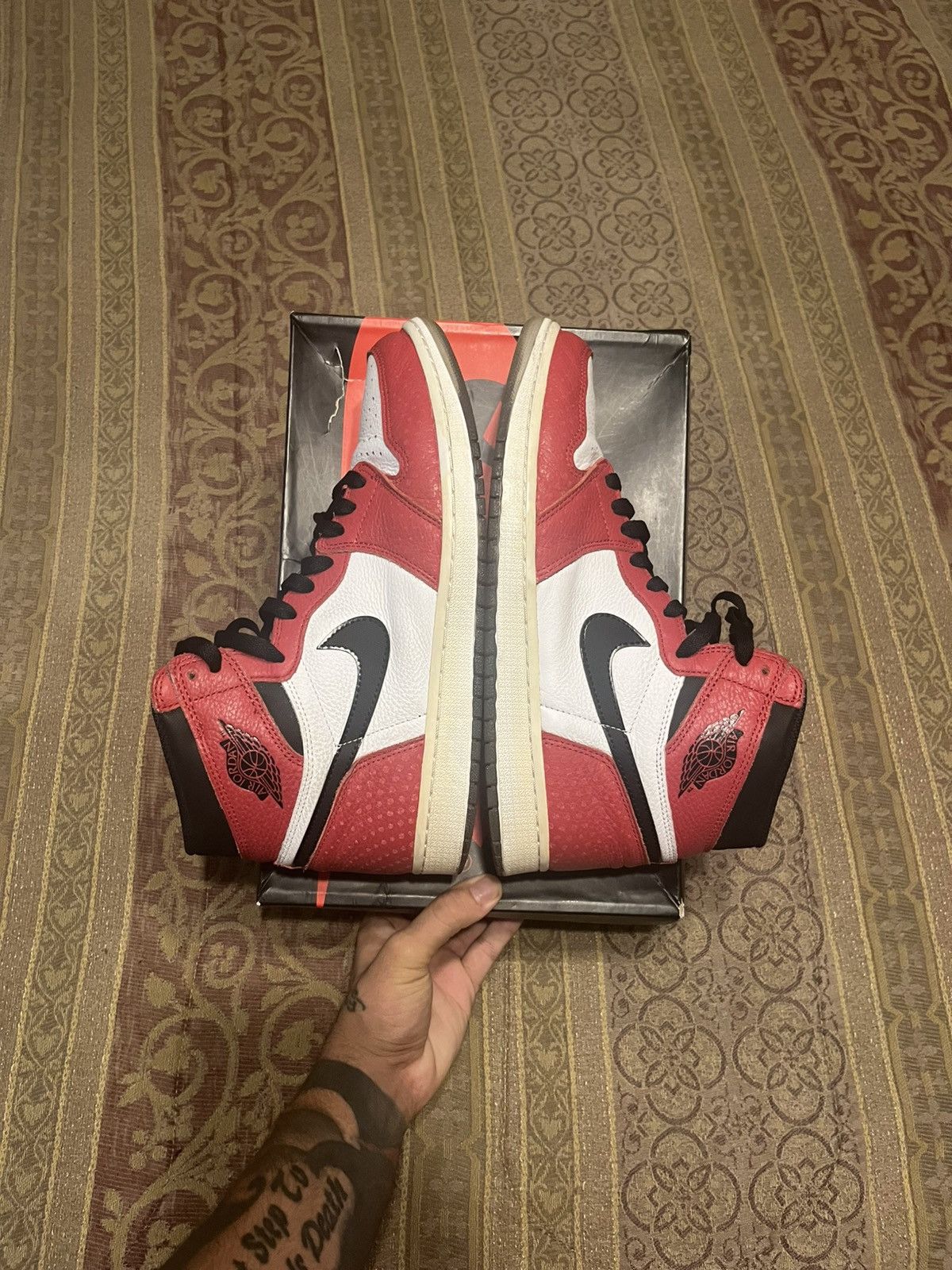 Nike Jordan 1 Retro High Spider man Origin Story Size US 11 / EU 44 - 2 Thumbnail