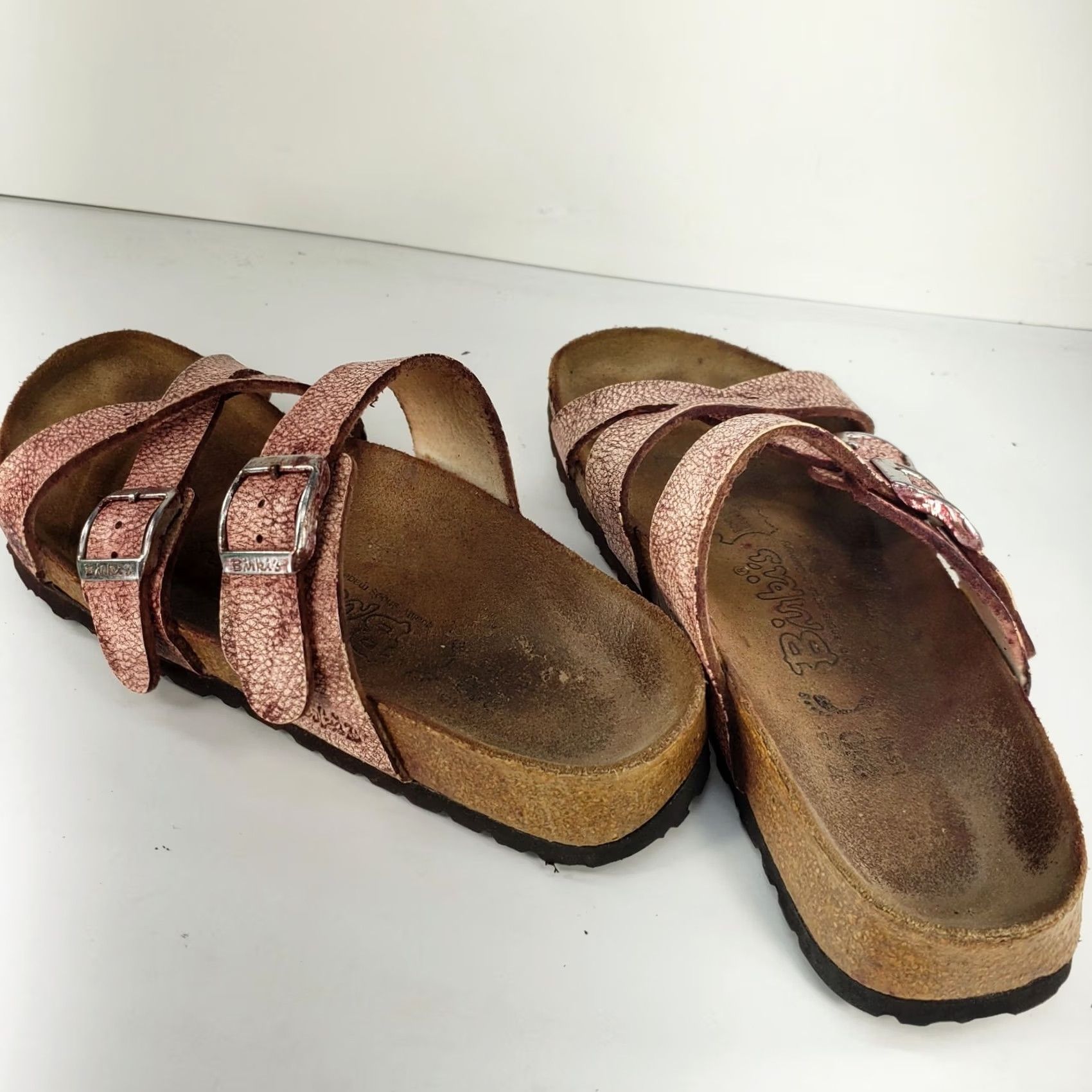 Birkenstock Birki's Birkenstock Tahiti Two Strap Slip On Slides Sandals Pink 6 Women Leather Upper Rubber Outsole Bohemian Vintage: No Size US 6 / IT 36 - 5 Thumbnail