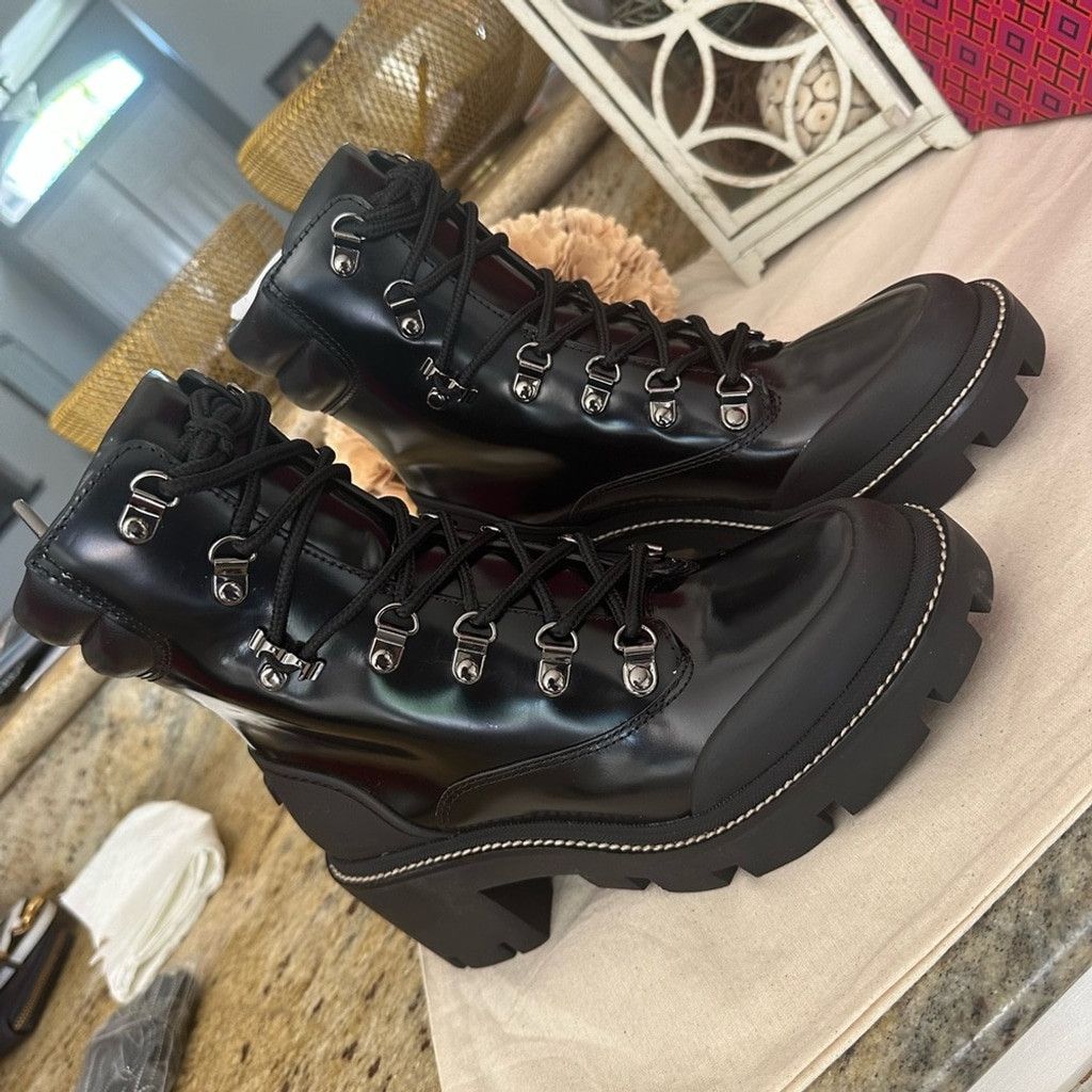 Tory Burch New Tory Burch leather lug solo hiker boots Size US 7 / IT 37 - 7 Thumbnail