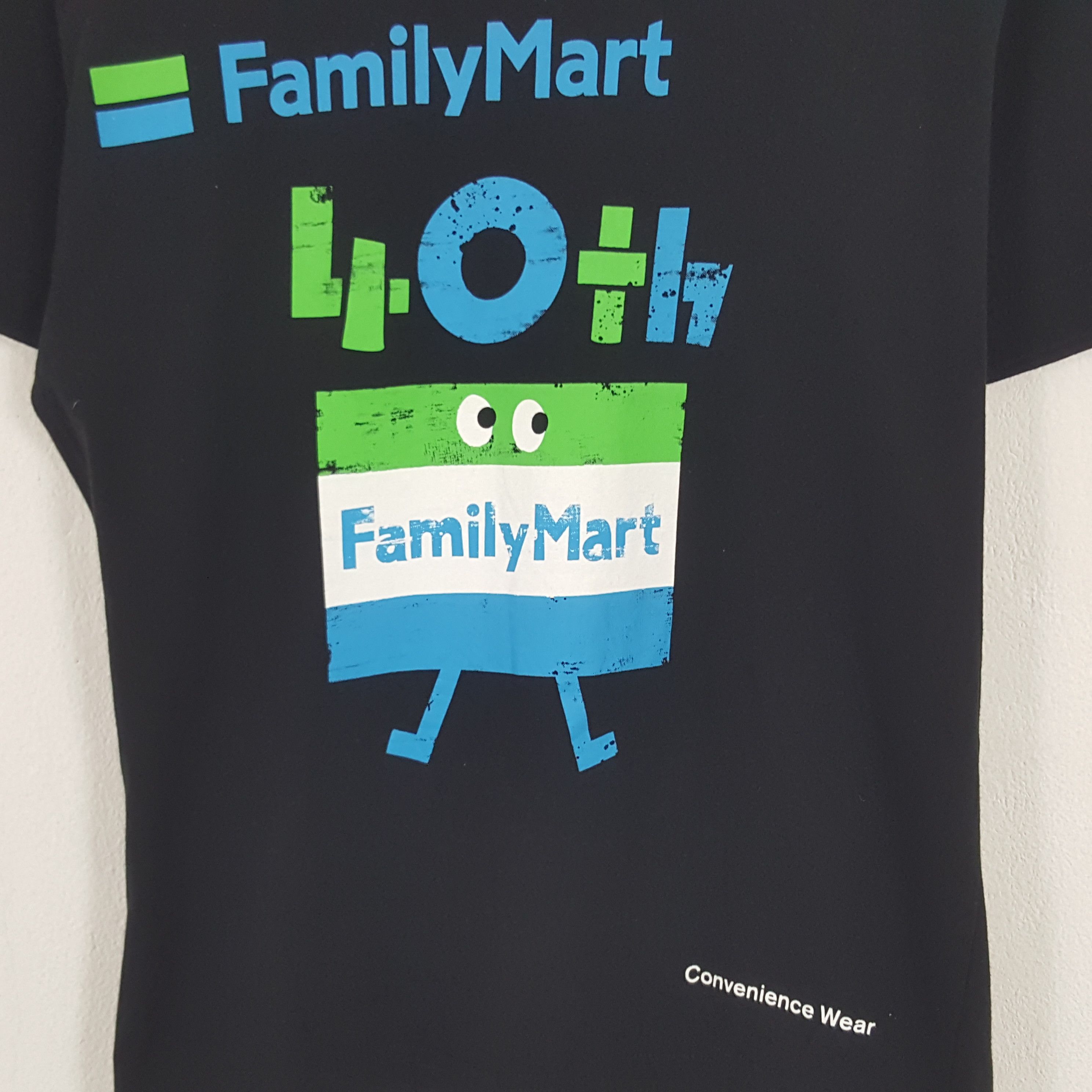 Japanese Brand × Vintage Vintage FamilyMart Worker Tshirt Size US M / EU 48-50 / 2 - 2 Thumbnail