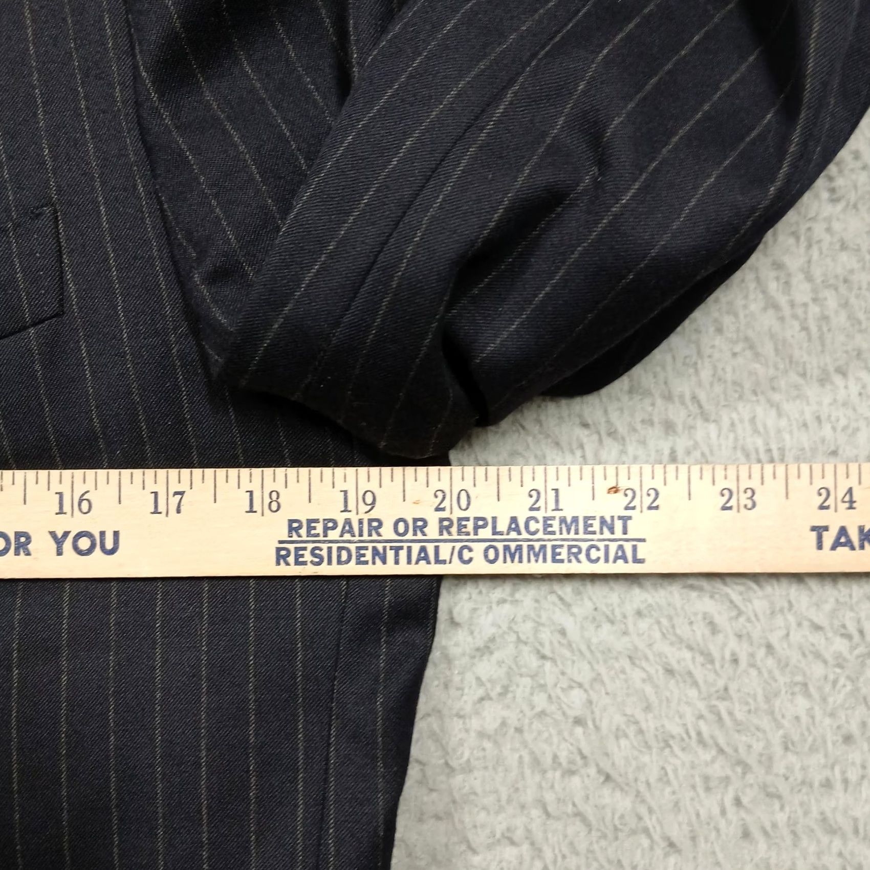 Canali Canali Suit Jacket Mens 40R Charcoal Pinstripe Wool Made in Italy 3-Button Lined Size 40R - 6 Thumbnail