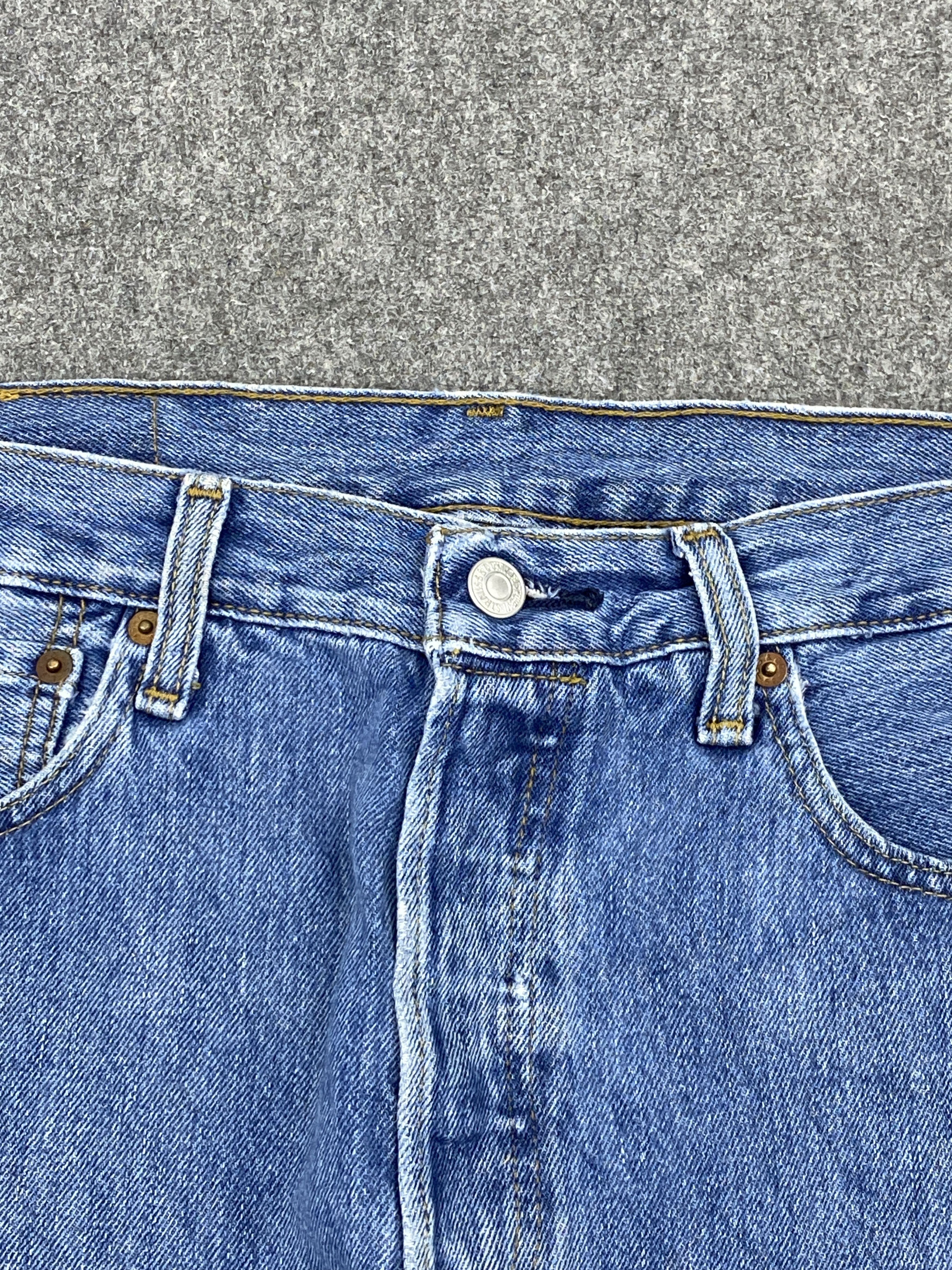 Levi's Vintage Levis 501 Blue Denim Jeans DP2660 Size US 31 - 7 Thumbnail