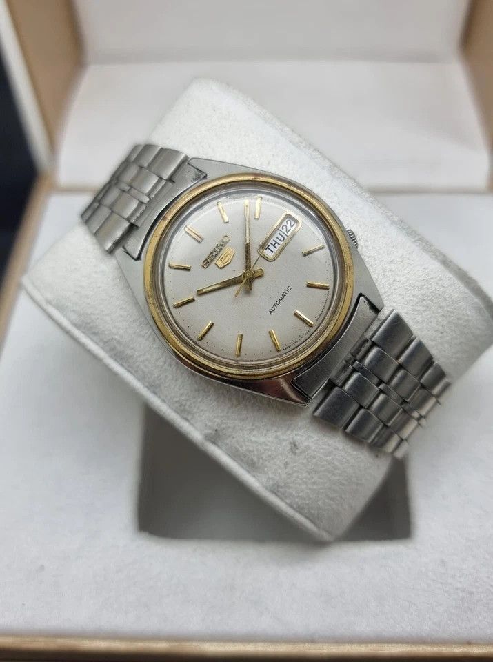 Seiko Vintage Seiko 5 Automatic Day/Date Watch Size 36 - 2 Thumbnail