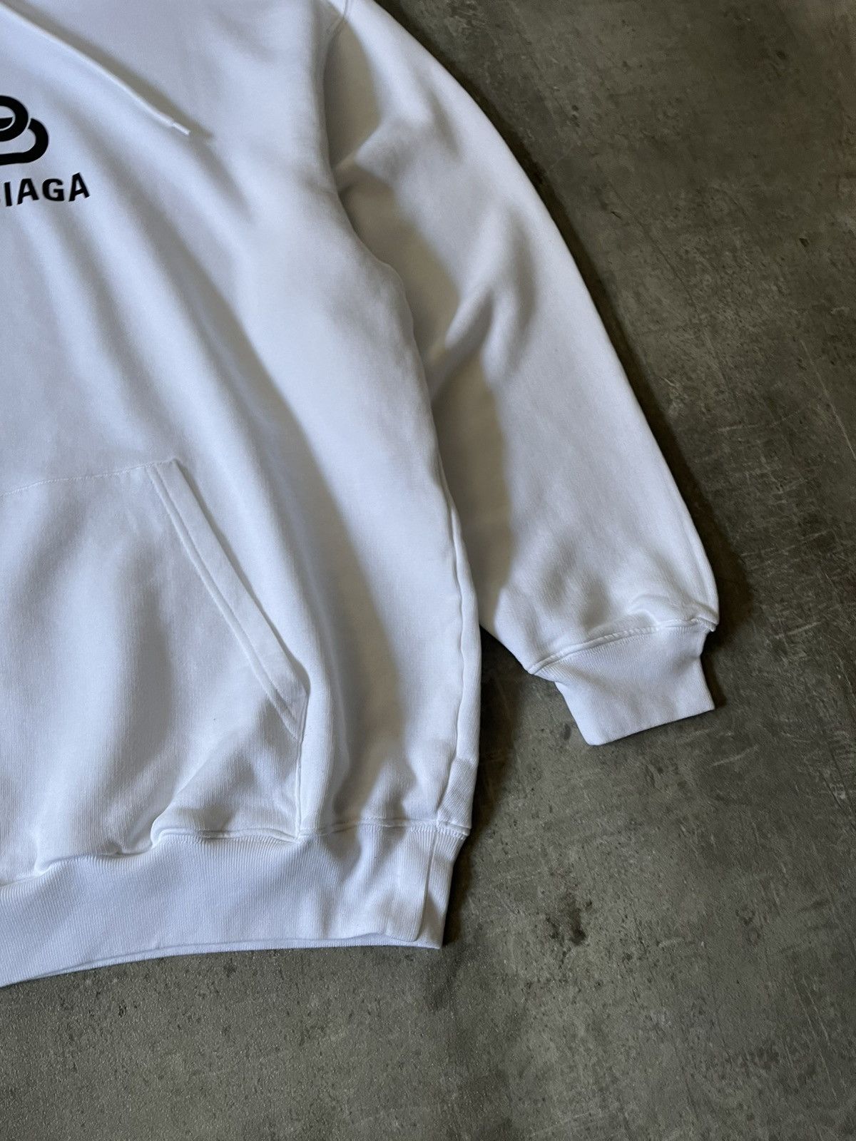 Balenciaga Balenciaga BB logo hoodie white new Size US M / EU 48-50 / 2 - 4 Thumbnail