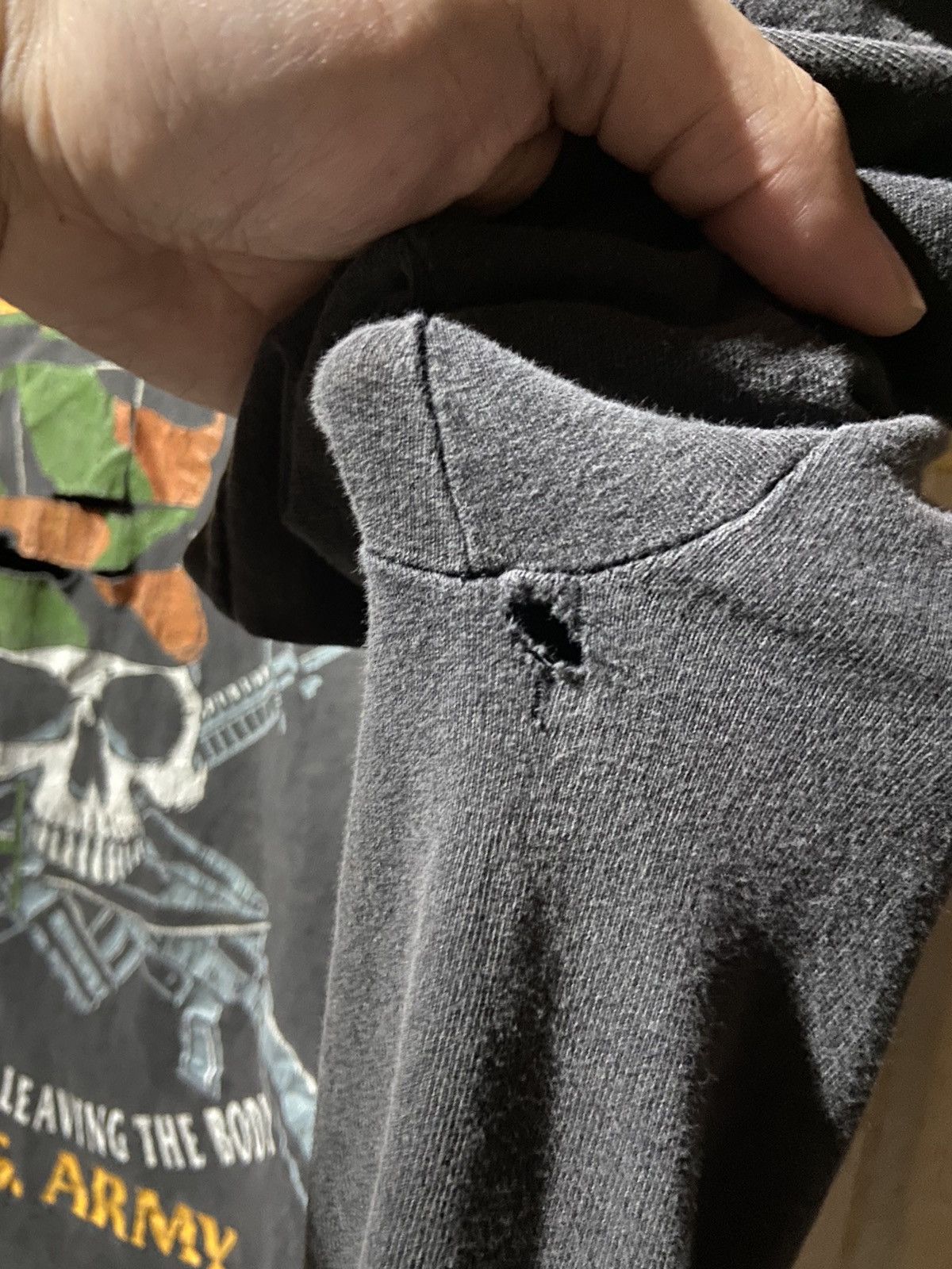Vintage Vintage Pain is fear leaving the body nice fade t-shirt XL Size US XL / EU 56 / 4 - 7 Thumbnail