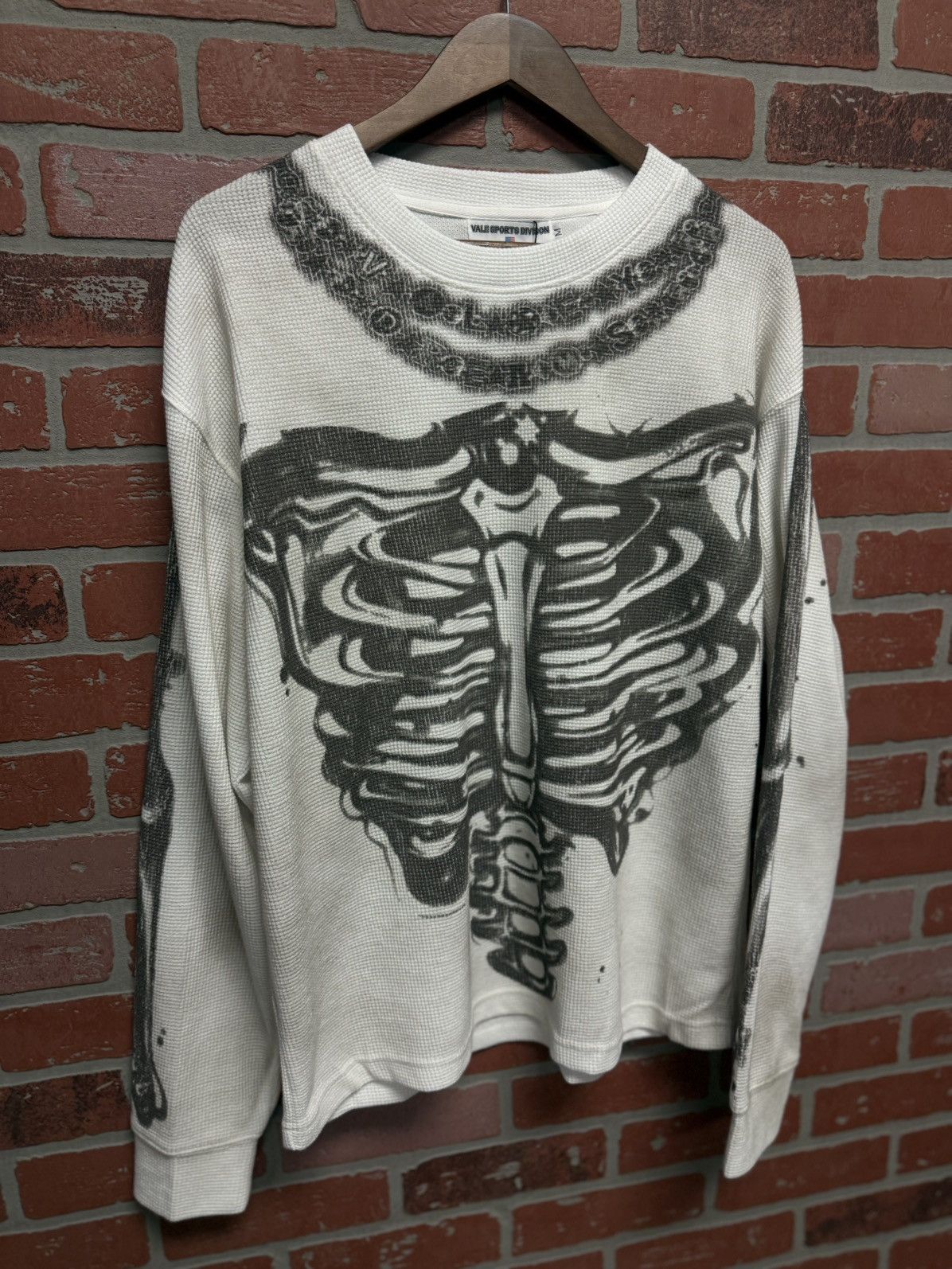 Vale Valley Long Sleeve Bone Tee Shirt Size M (New) Size US M / EU 48-50 / 2 - 2 Thumbnail
