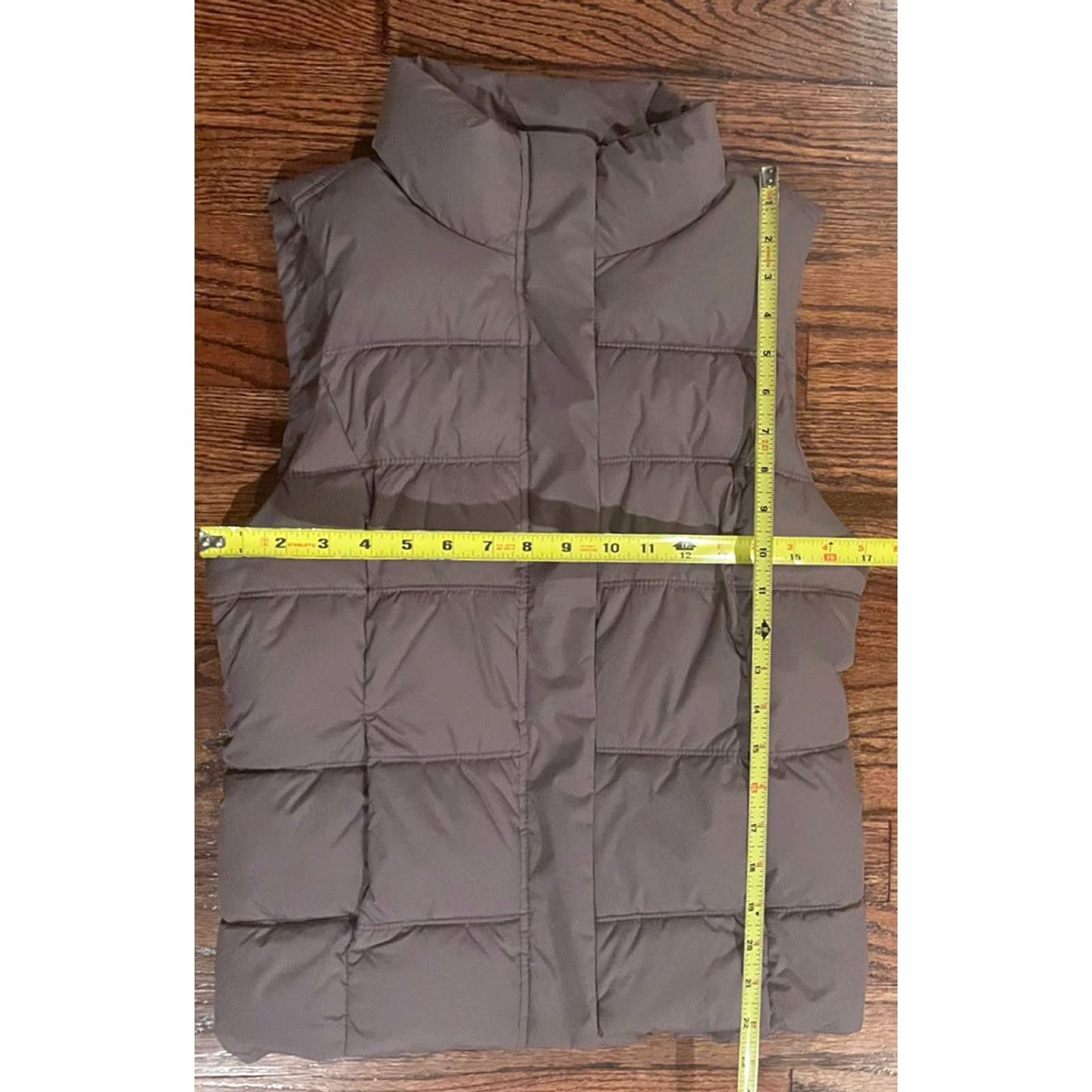 Gap Gap Womens Medium Puffer Vest Zip Snap Front Taupe Brown High Neck Gathered Back Vest Size M / US 6-8 / IT 42-44 - 5 Thumbnail