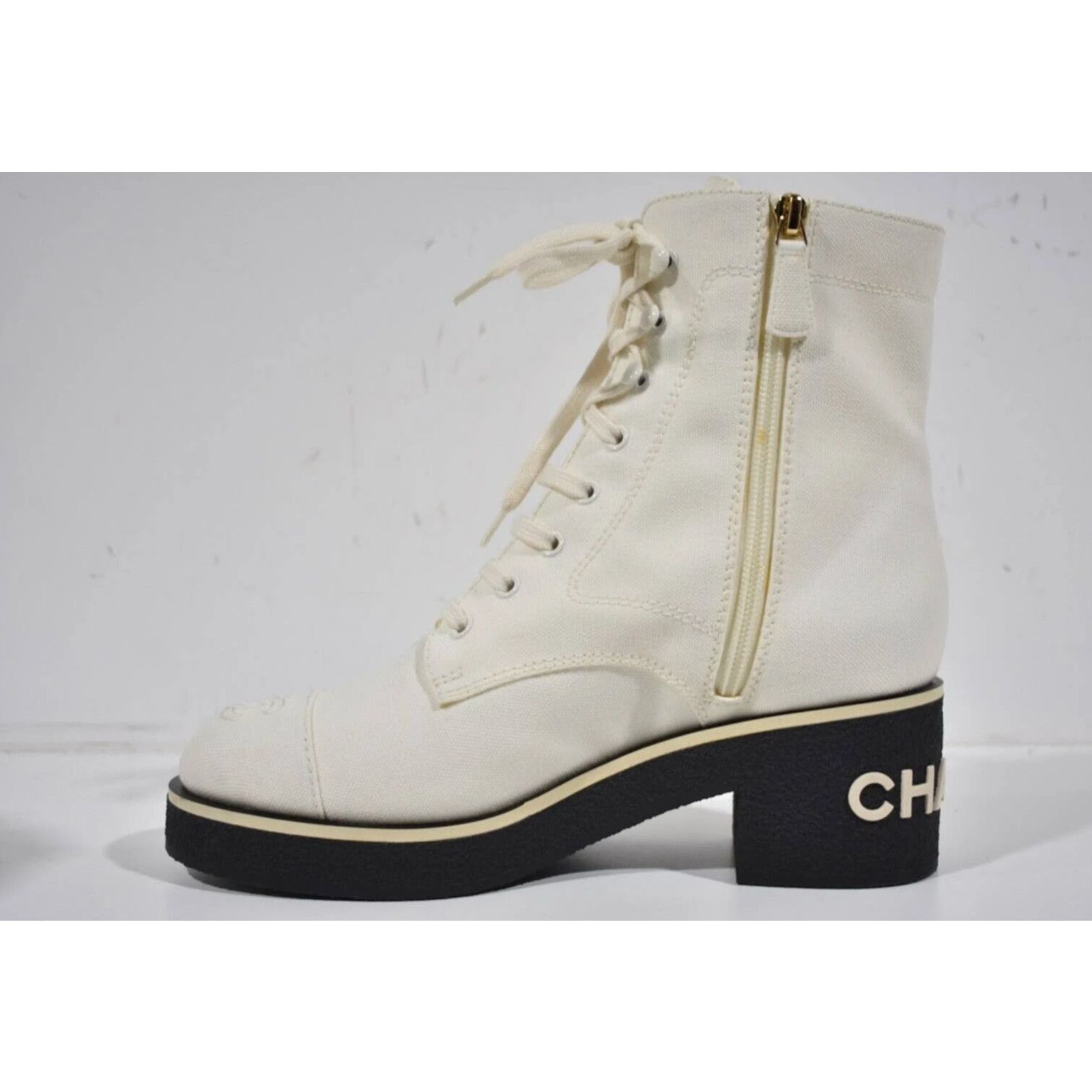 Chanel Chanel 21C White Fabric CC Logo Combat Lace Up Tie Size US 9 / IT 39 - 8 Thumbnail