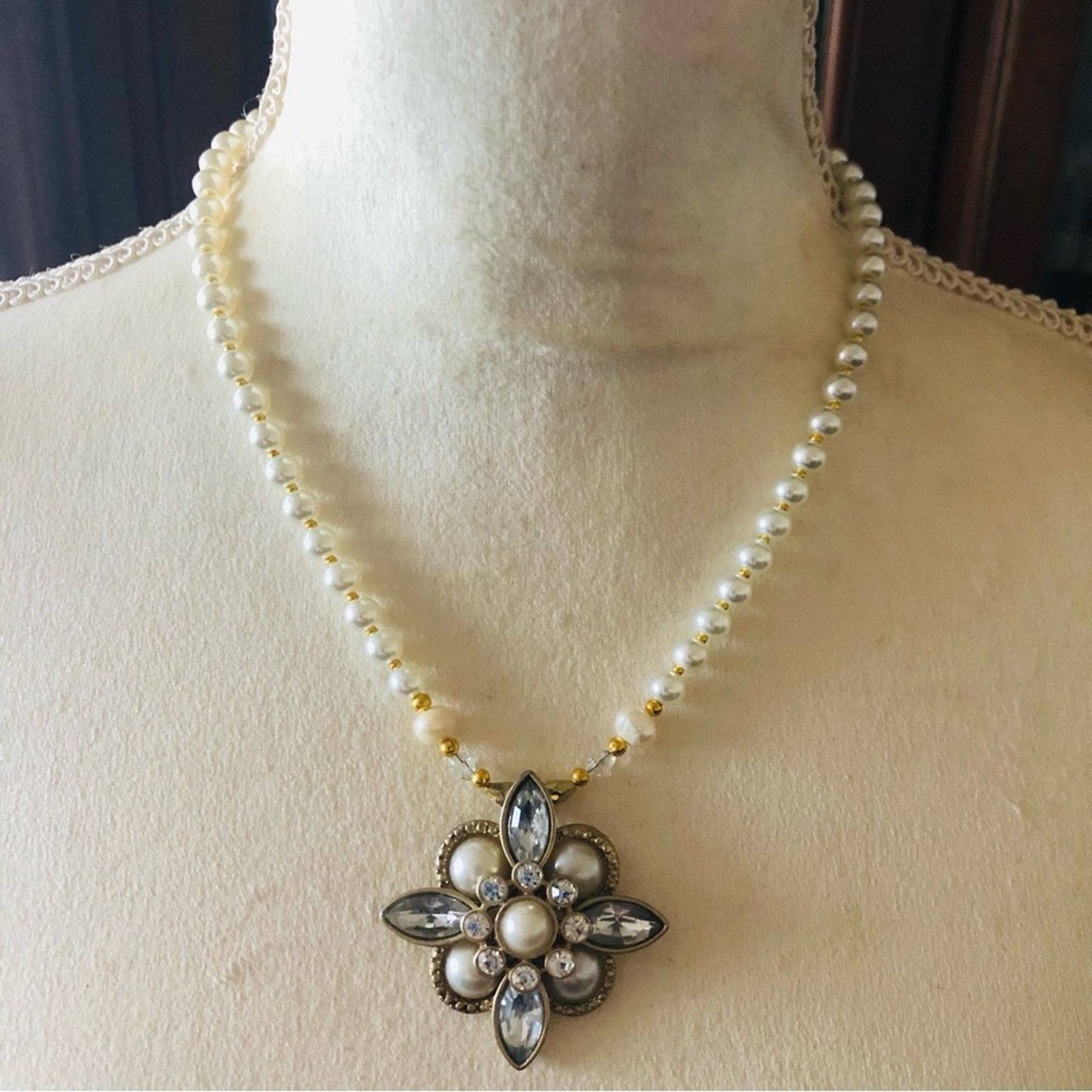 Handmade Handcrafted repurpose elegant stone and Pearl necklace Size ONE SIZE - 2 Thumbnail