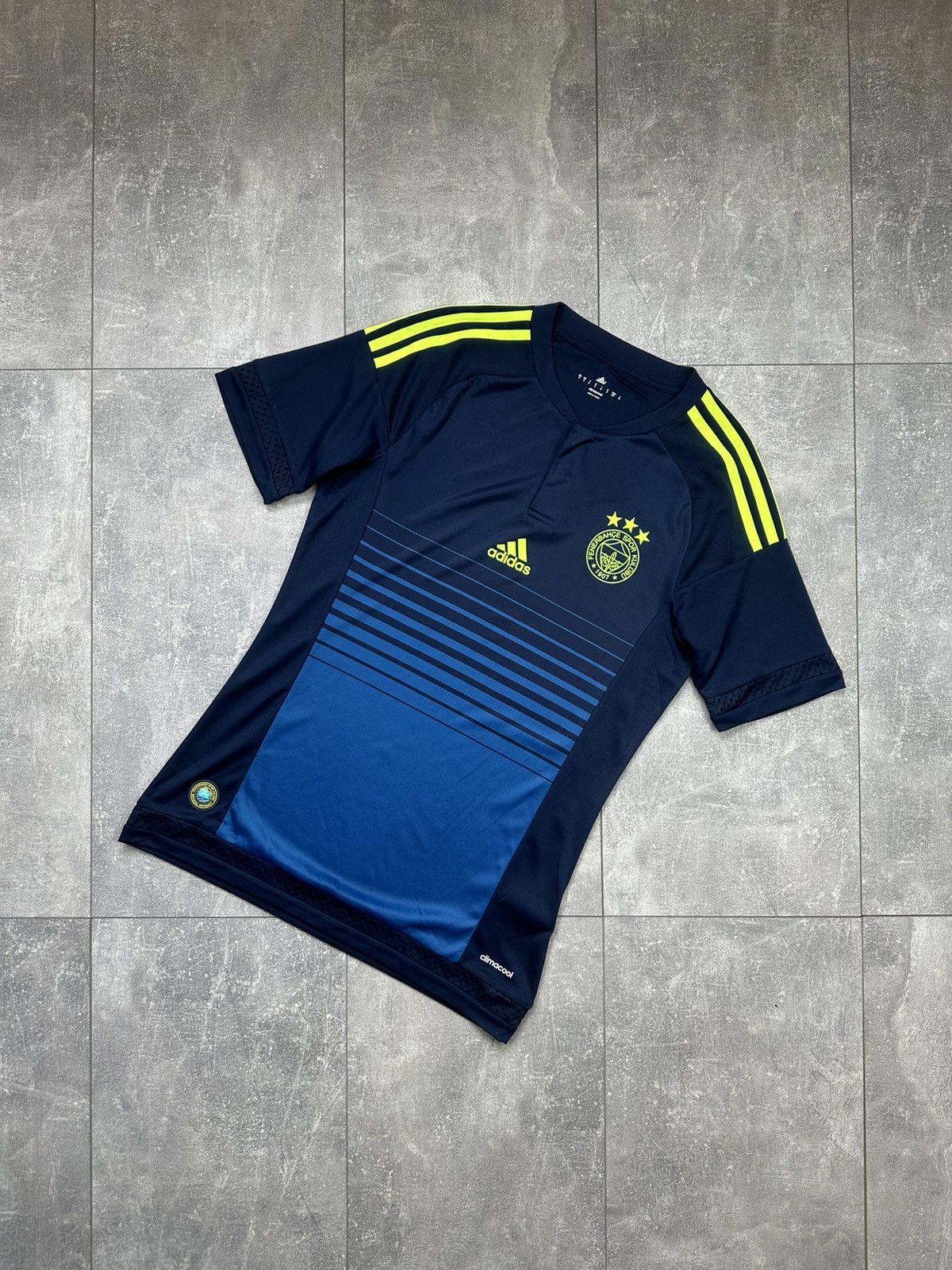 Other Adidas Fenerbahce Home Soccer Jersey Size US S / EU 44-46 / 1 - 2 Thumbnail