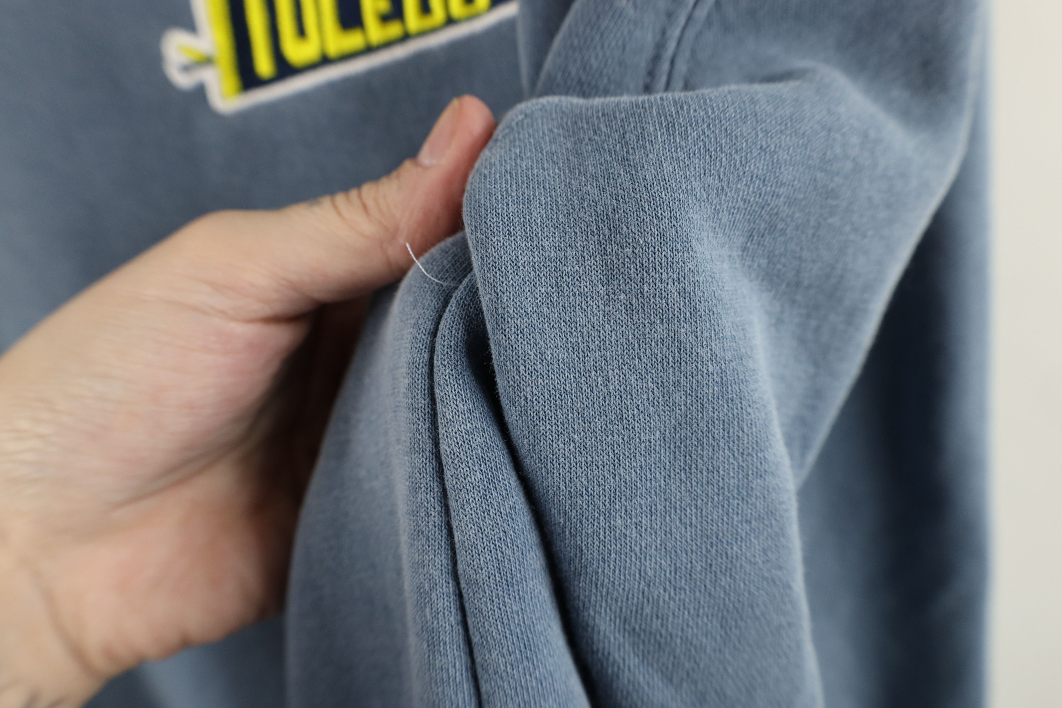 Vintage Vintage 90s Pennant University of Toledo Sweatshirt Blue Size US M / EU 48-50 / 2 - 6 Thumbnail