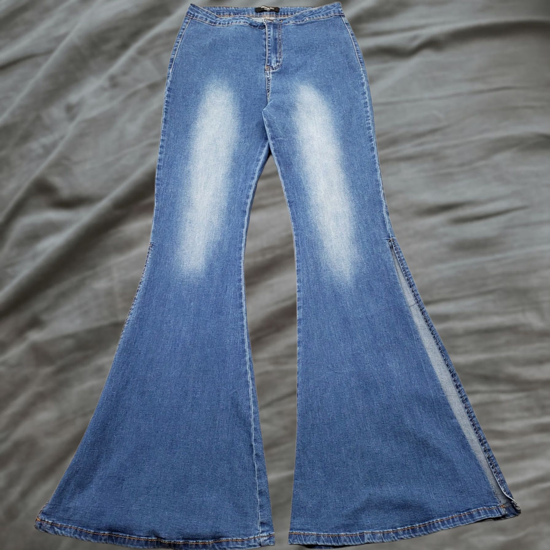 Vintage American Bazi Flare Jeans Women Medium Blue Denim Stretch Faded Boho Bell Bottom Size 32" / US 10 / IT 46 - 1 Thumbnail