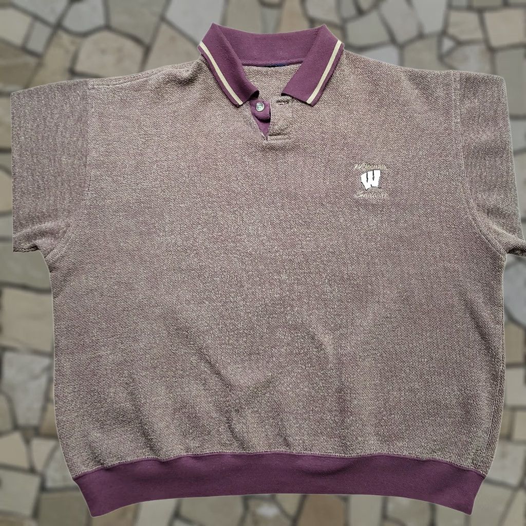 NCAA VINTAGE Wisconsin Badgers Collared Sweatshirt Sweater Mens XL Dark Red NCAA 90s Football Size US XL / EU 56 / 4 - 1 Thumbnail