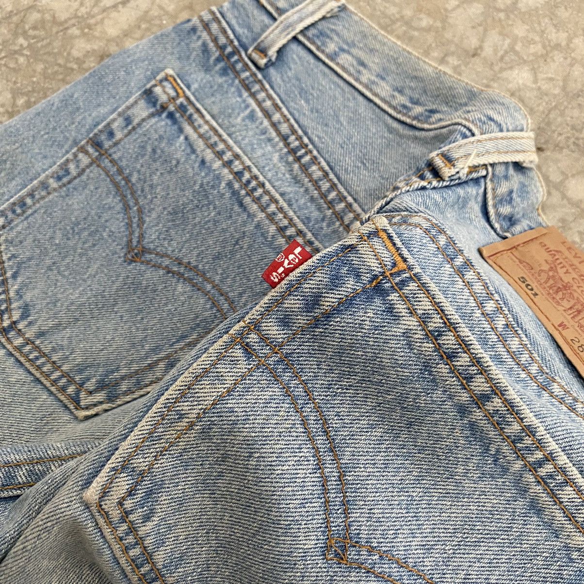 Levi's Vintage 1994 Levis 501 Light Blue Denim Jeans Size US 27 - 21 Thumbnail