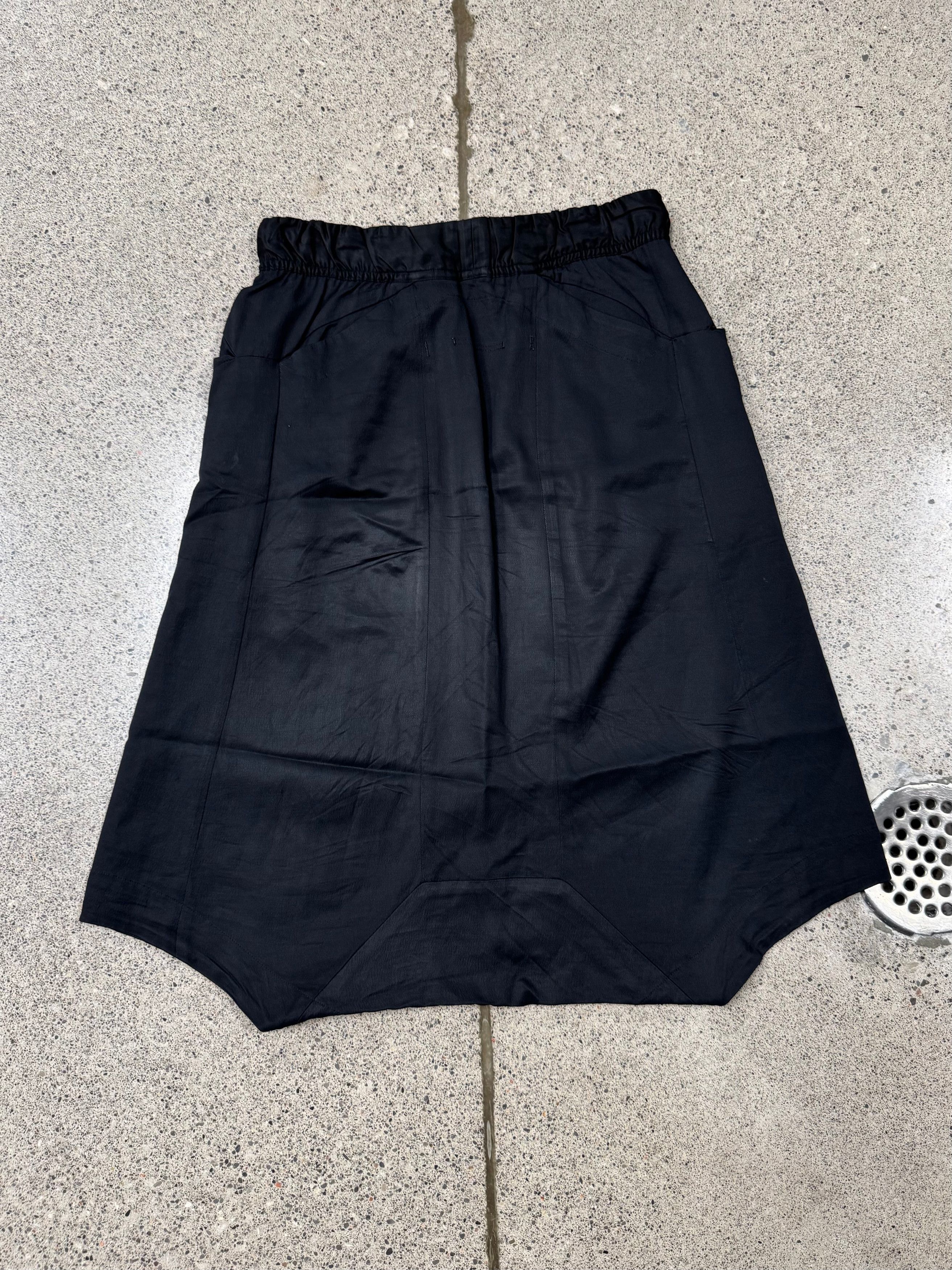 Julius SS2015 Julius Drop Crotch Black ‘Pod’ Drawstring Shorts Size US 30 / EU 46 - 4 Thumbnail