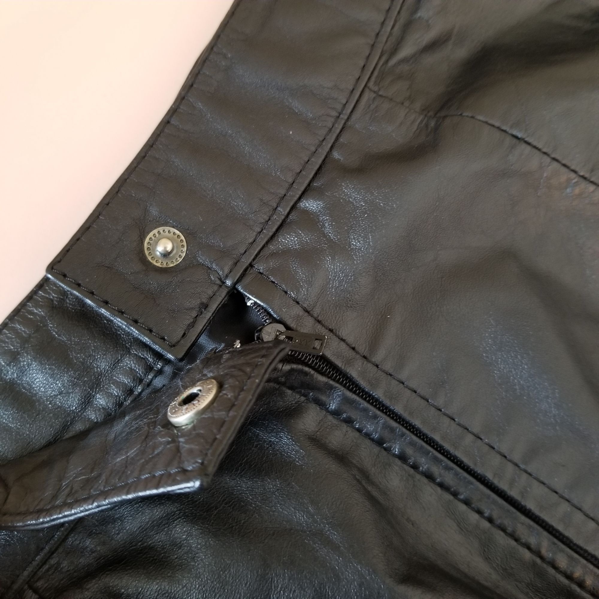 Other GIII Black Pencil Leather Skirt High Waisted Back Slit Goth Size 32" / US 10 / IT 46 - 3 Thumbnail