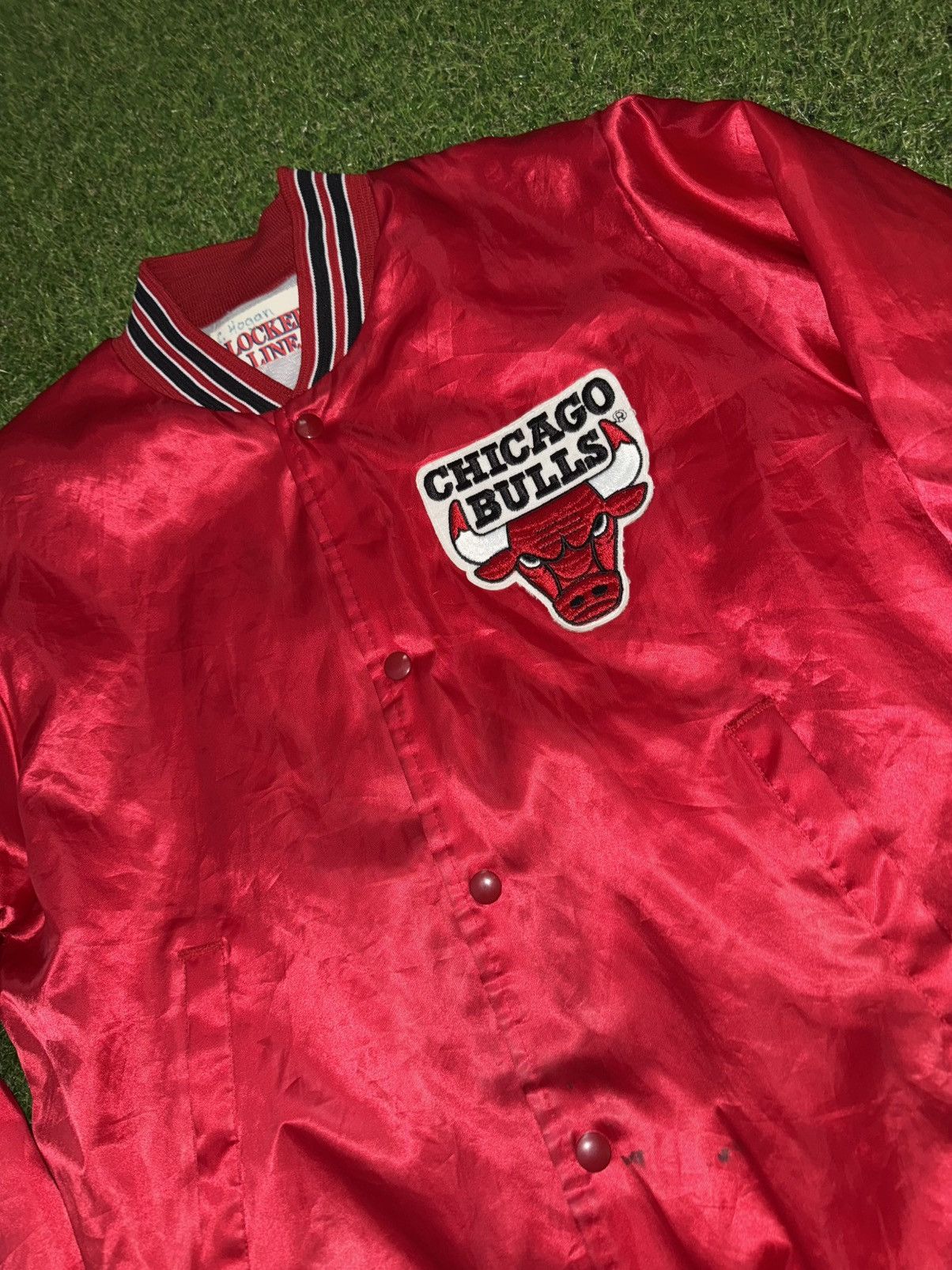 NBA Vintage Chicago Bulls bomber jacket Size US M / EU 48-50 / 2 - 2 Thumbnail