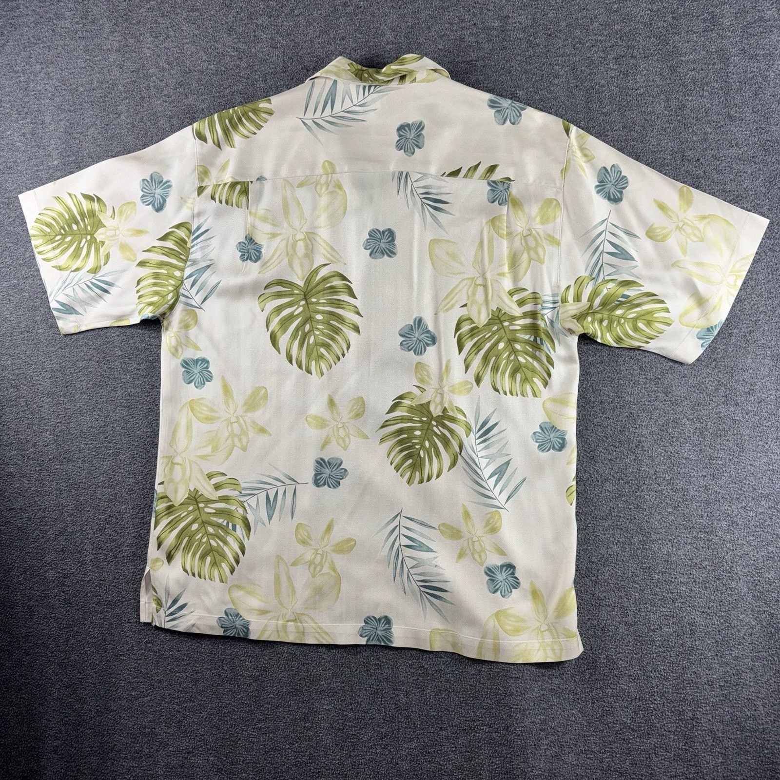 Tommy Bahama Tommy Bahama Men's silk Hawaiian palm leaf camp shirt Sz L Size US L / EU 52-54 / 3 - 5 Thumbnail
