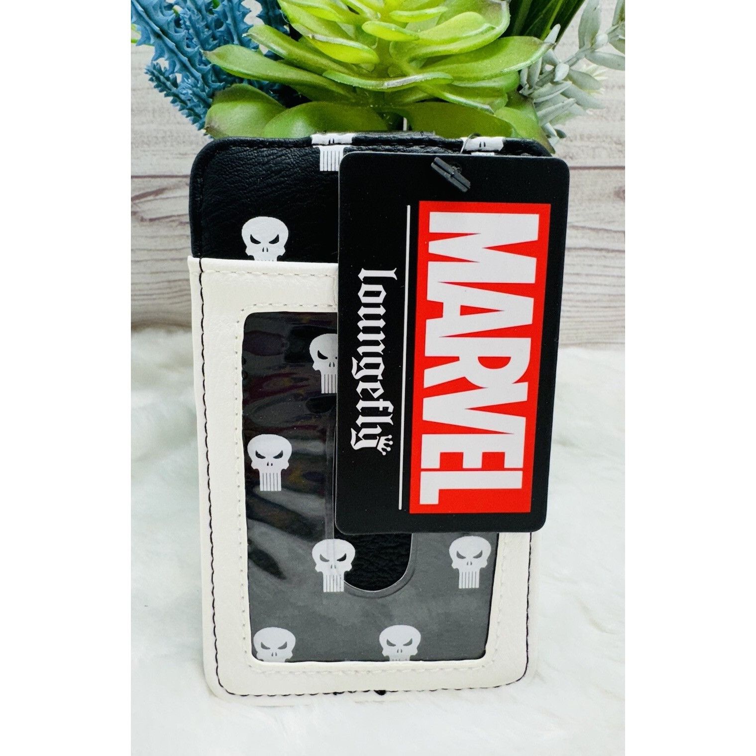 Disney Loungefly Marvel Punisher Skull Logo Cardholder NWT Size ONE SIZE - 2 Thumbnail