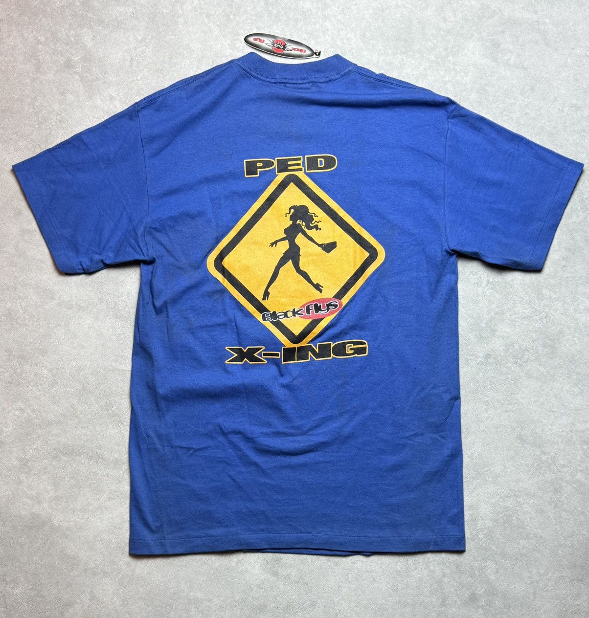 Vintage Vintage Deadstock Black Flys Skateboards T Shirt Size US L / EU 52-54 / 3 - 2 Thumbnail