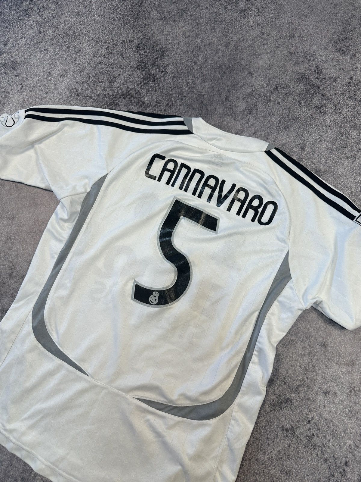 Vintage Vintage Adidas Cannavaro Real Madrid Soccer Jersey Blokecore Size US S / EU 44-46 / 1 - 3 Thumbnail