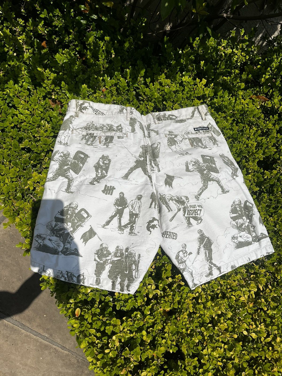 Undefeated Undefeated cargo shorts Size US 32 / EU 48 - 2 Thumbnail