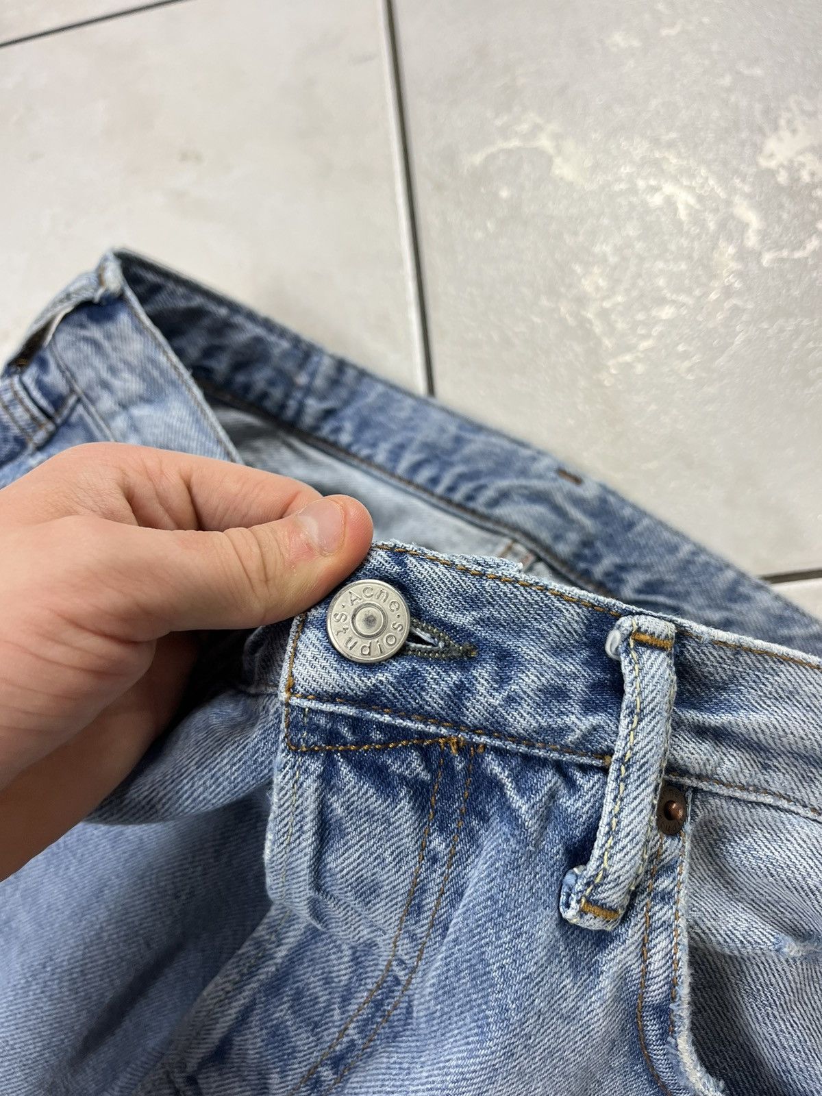 Acne Studios 32x34 1996 Light Blue Trash distressed jeans