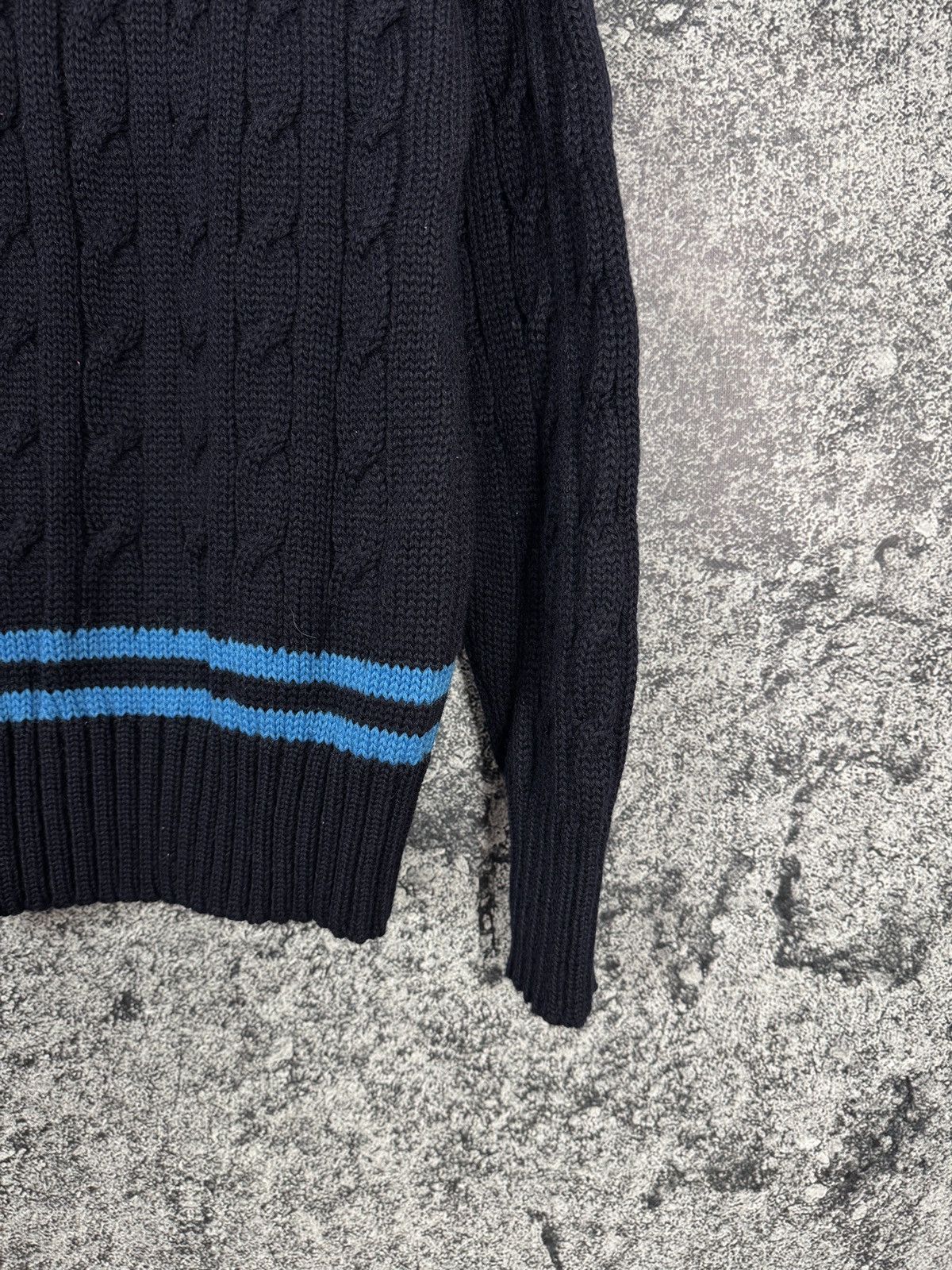 Fred Perry Fred Perry Vintage V-Neck Cable Knit Sweater Pullover Sz 44 Size US L / EU 52-54 / 3 - 15 Thumbnail