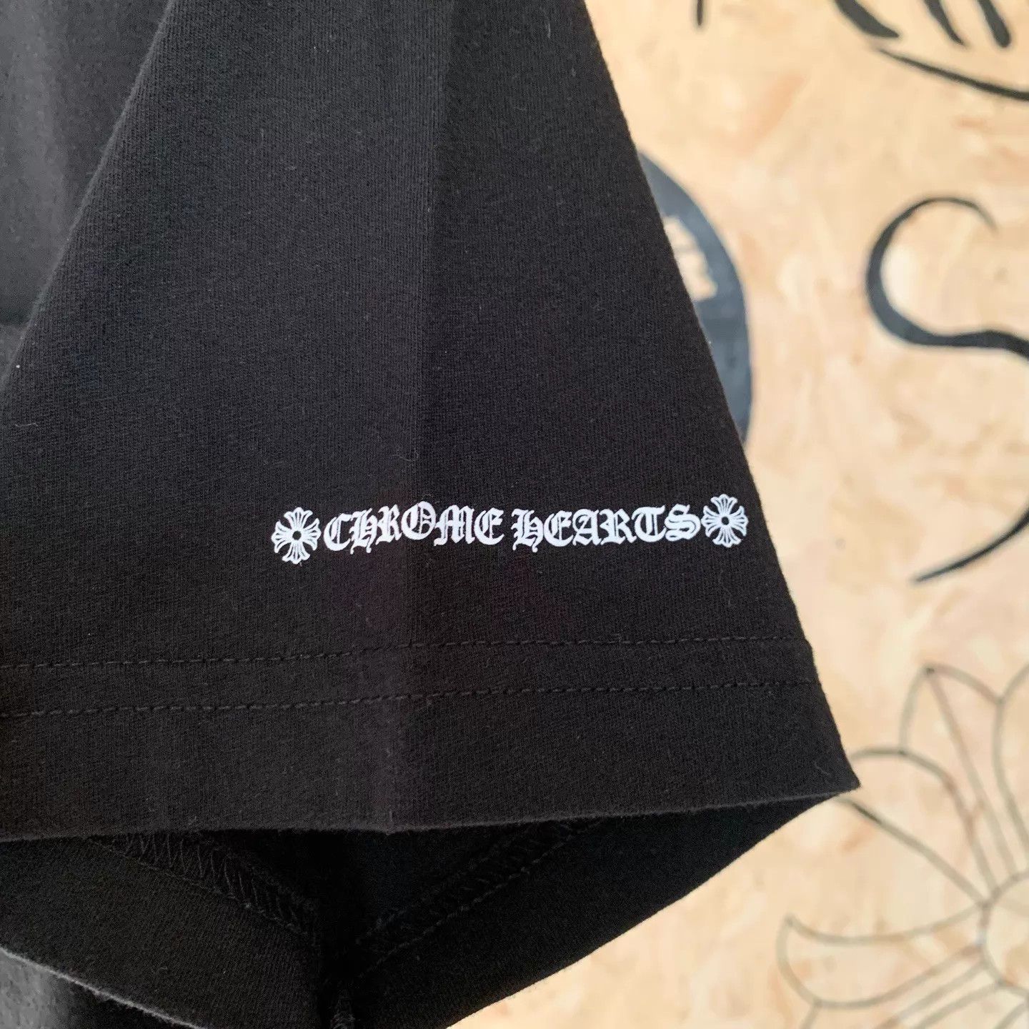 Chrome Hearts Chrome Hearts Black Horseshoe Logo Pocket Short Sleeve T Size US L / EU 52-54 / 3 - 6 Thumbnail