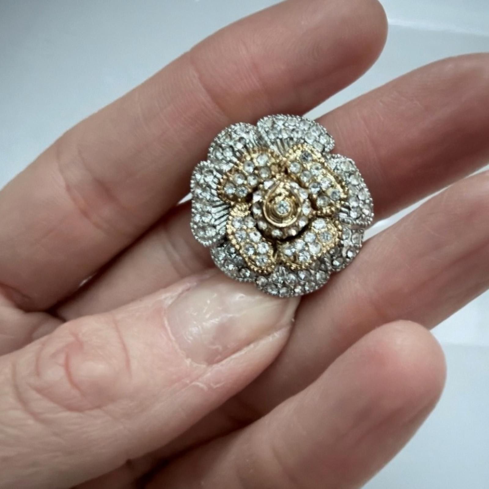 Vintage Stunning Crystal Flower CC Style Statement Ring Sz 9.5 Size ONE SIZE - 4 Thumbnail
