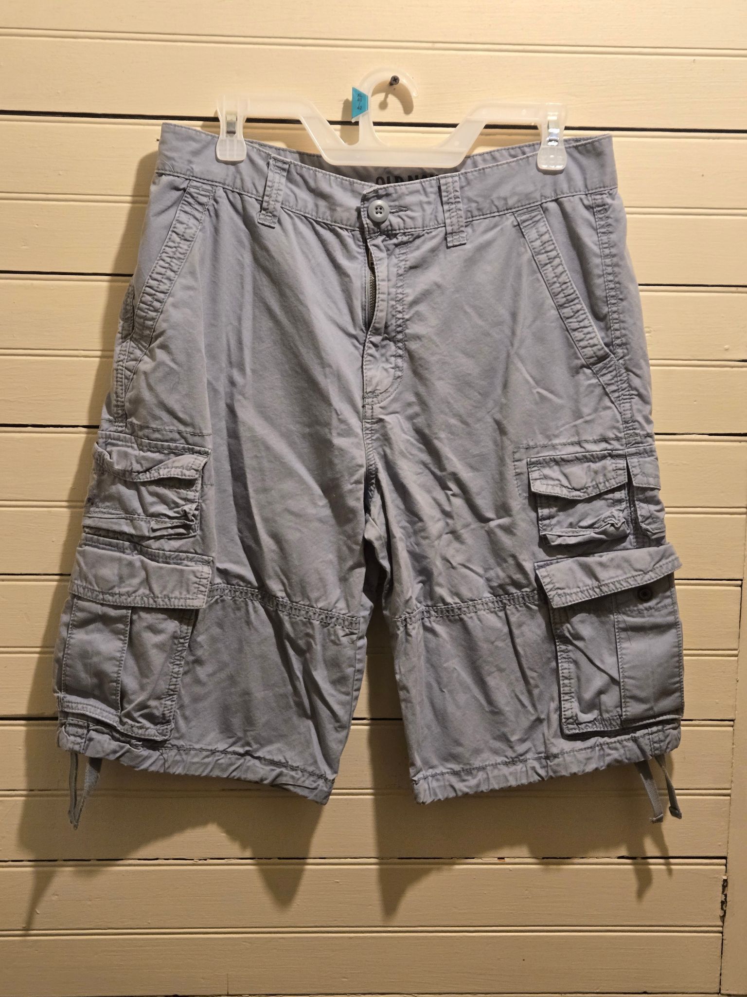 Old Navy Old Navy Cargo Shorts Mens 32 Gray Cotton Multi Pocket Size US 32 / EU 48 - 1 Thumbnail