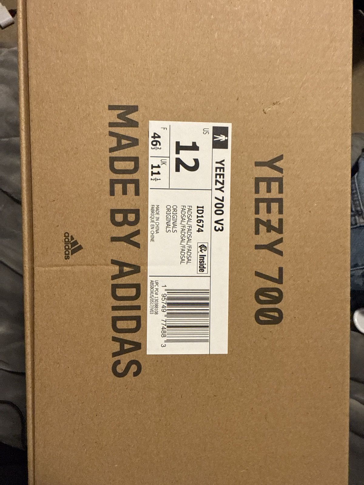 Yeezy Yeezy 700 V3 ‘Fade Salt’ Size US 12 / EU 45 - 8 Thumbnail