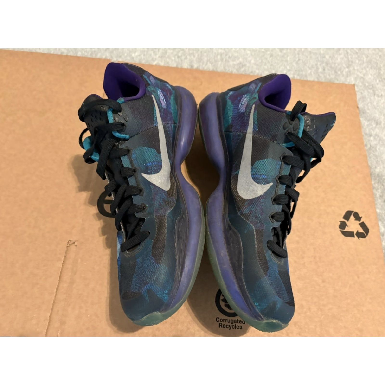 Nike Nike Kobe 10 Sneaker Men 9 Purple Emerald Glow-Silver-Court Purple 2015 705317-305 USED Size US 9 / EU 42 - 3 Thumbnail