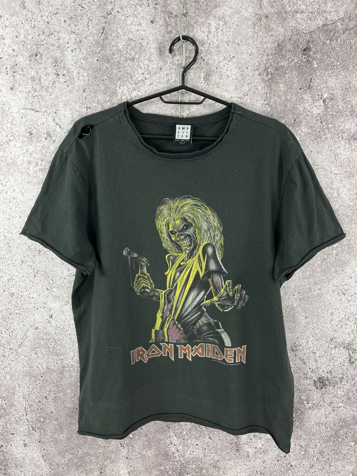 Band Tees × Iron Maiden Iron Maiden 2017 T-Shirt Distressed Big Logo Black Size L Size US L / EU 52-54 / 3 - 1 Thumbnail